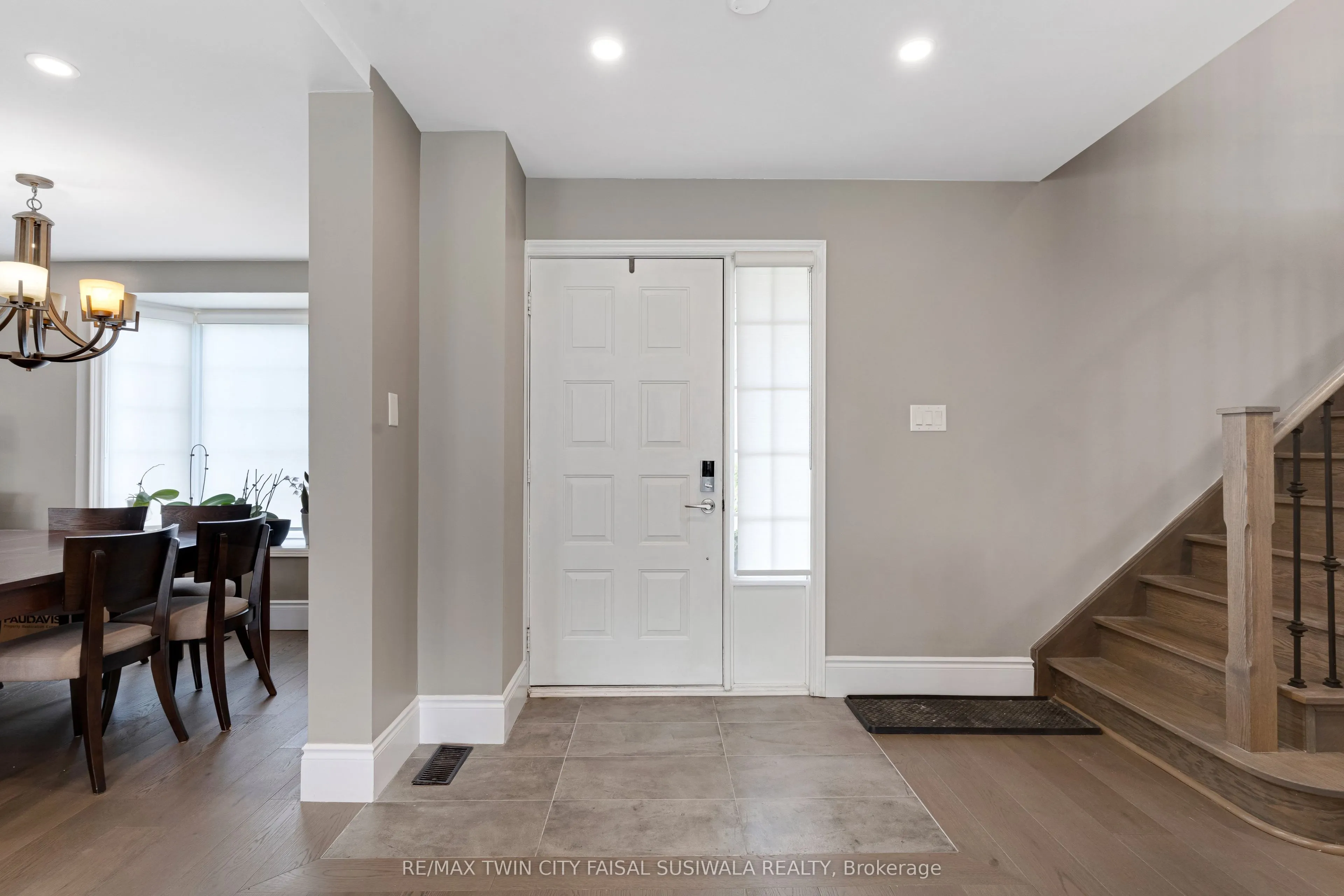 51 Bayne Crescent