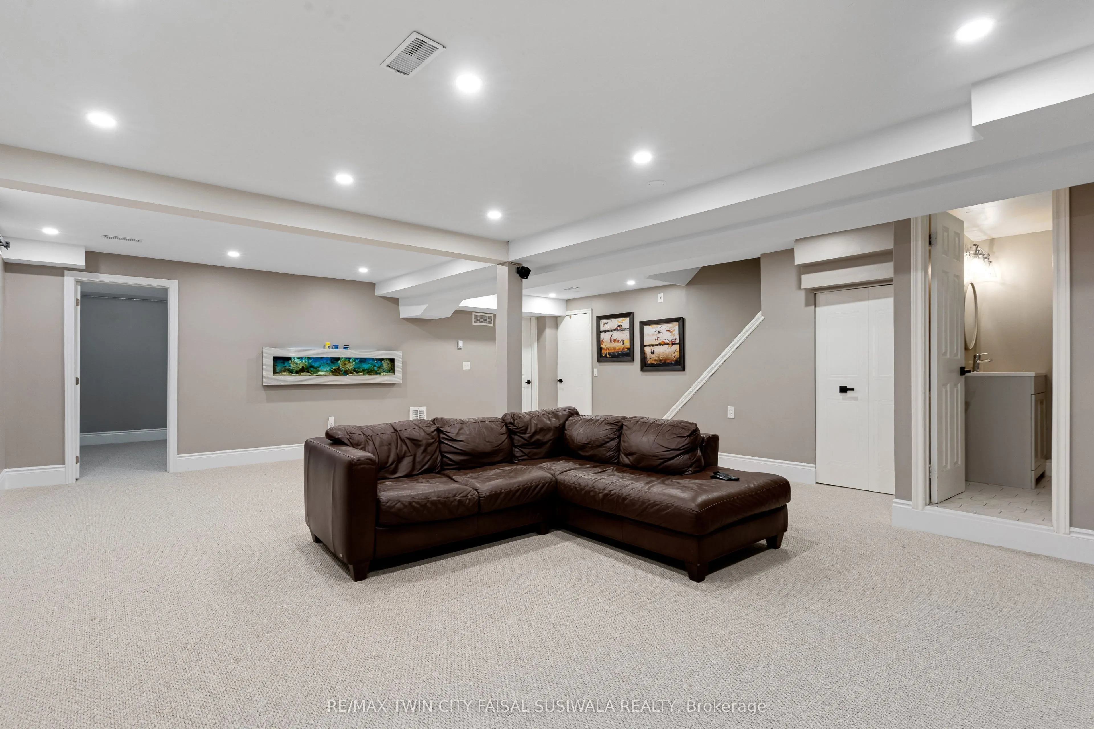 51 Bayne Crescent