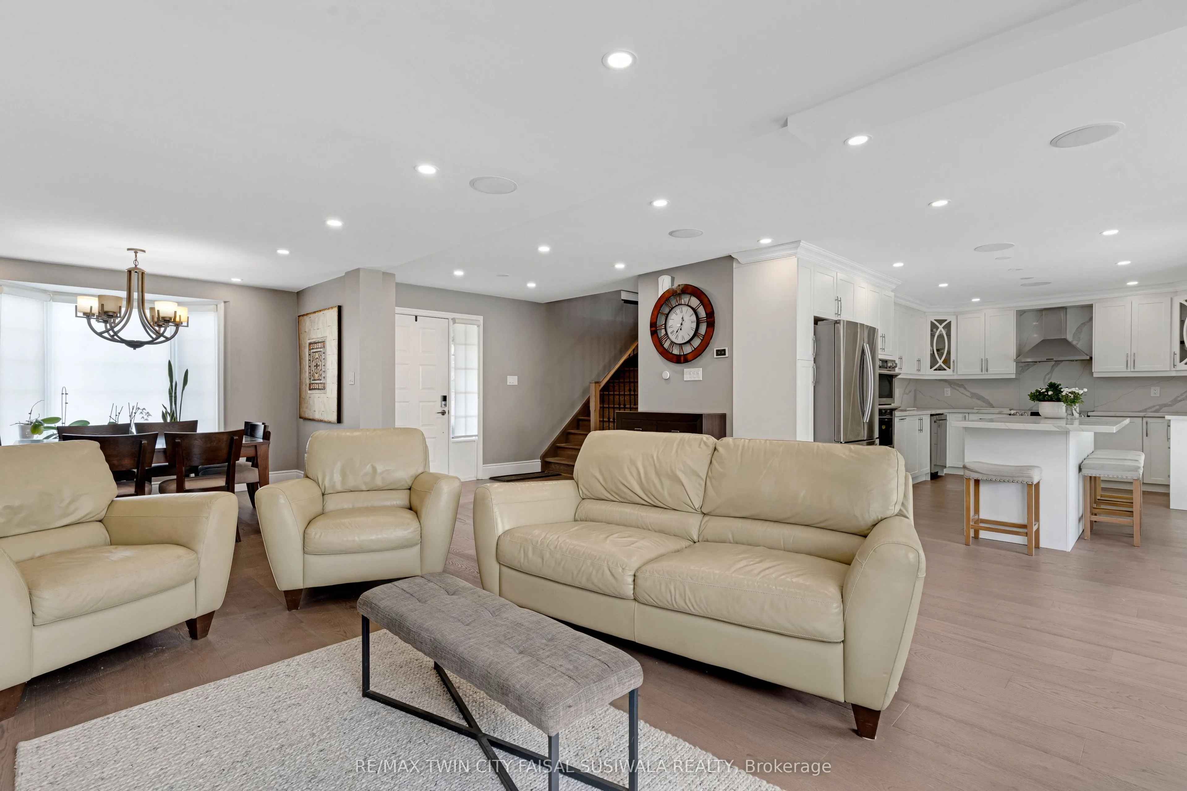51 Bayne Crescent