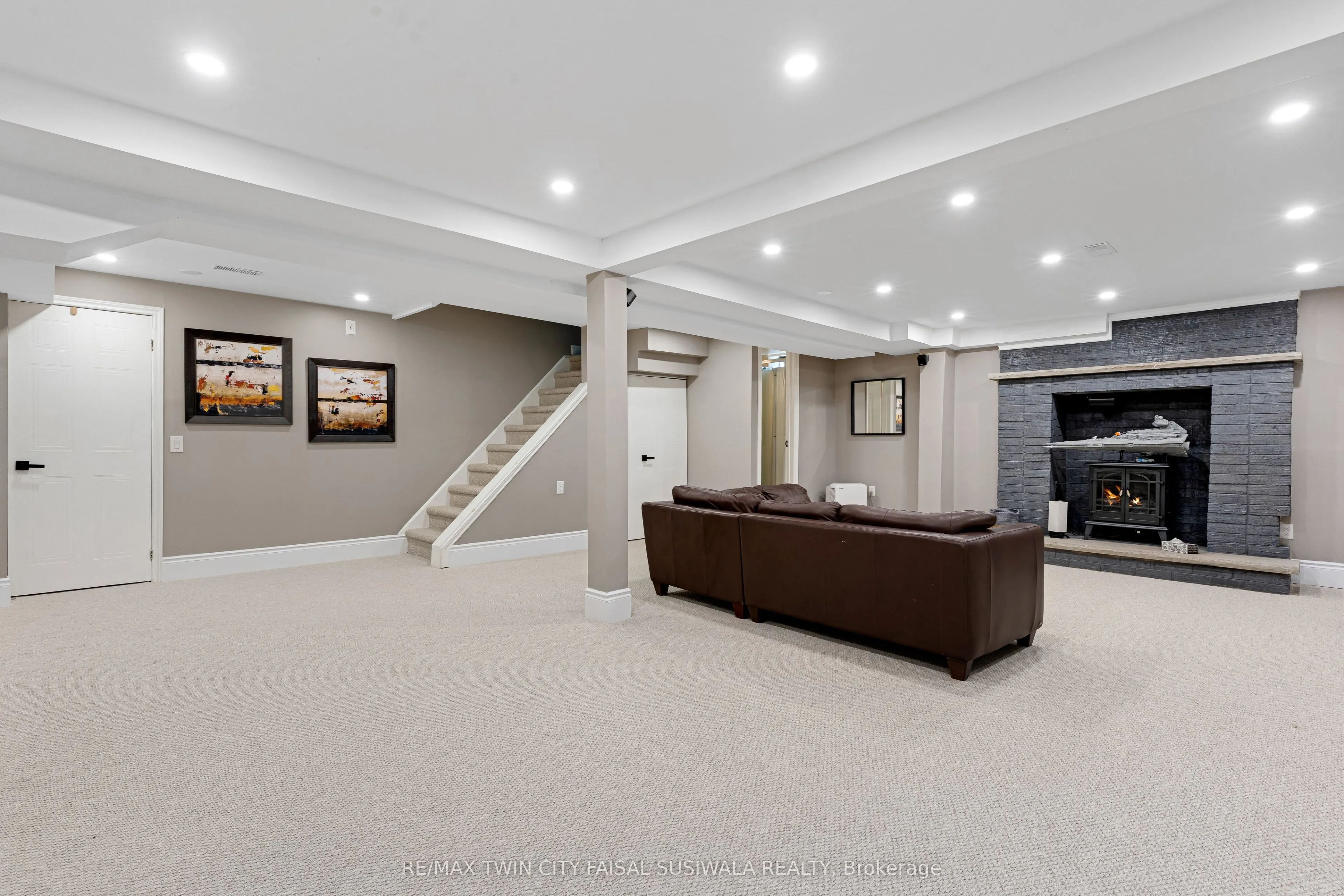 51 Bayne Crescent