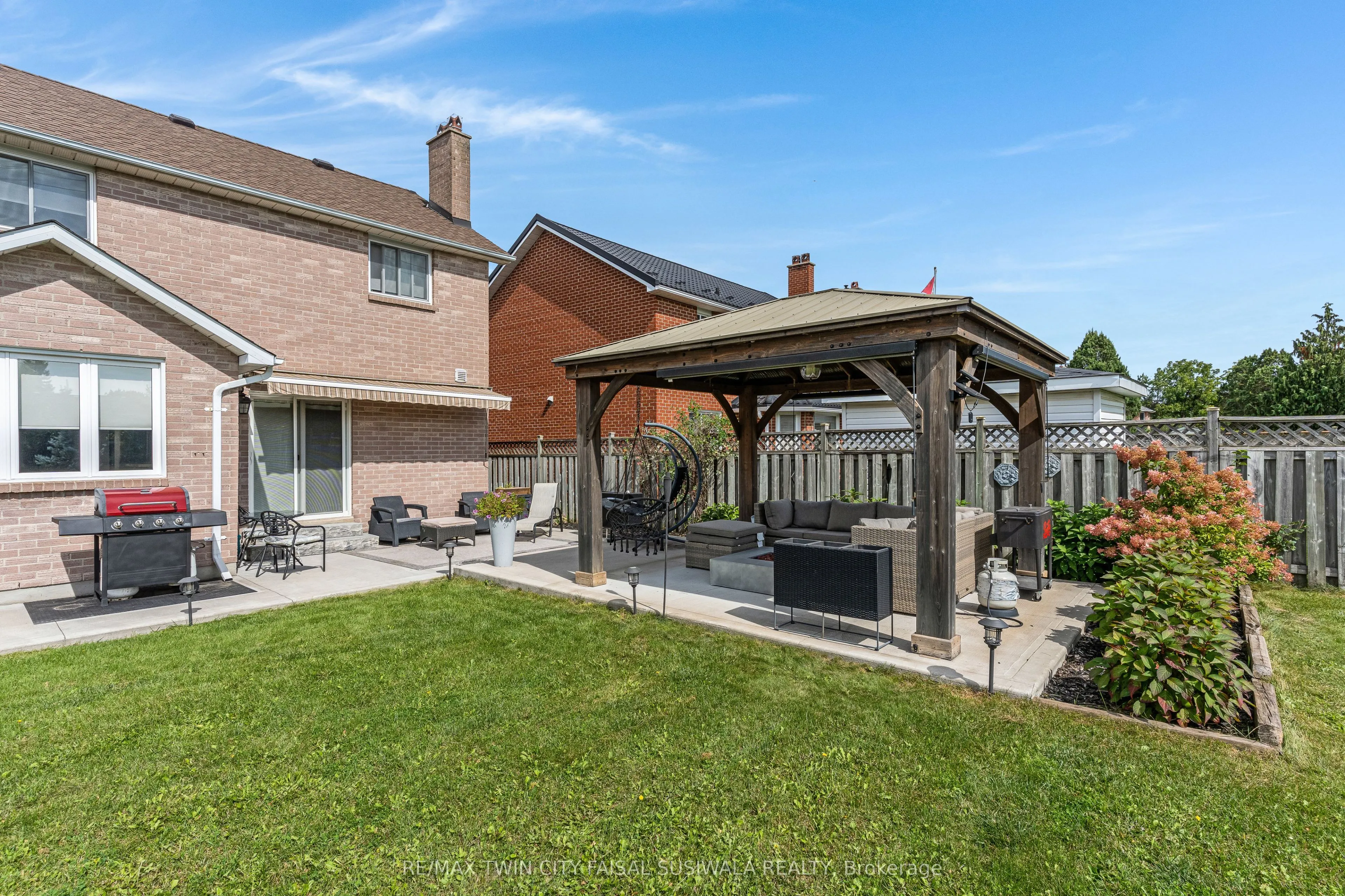 51 Bayne Crescent