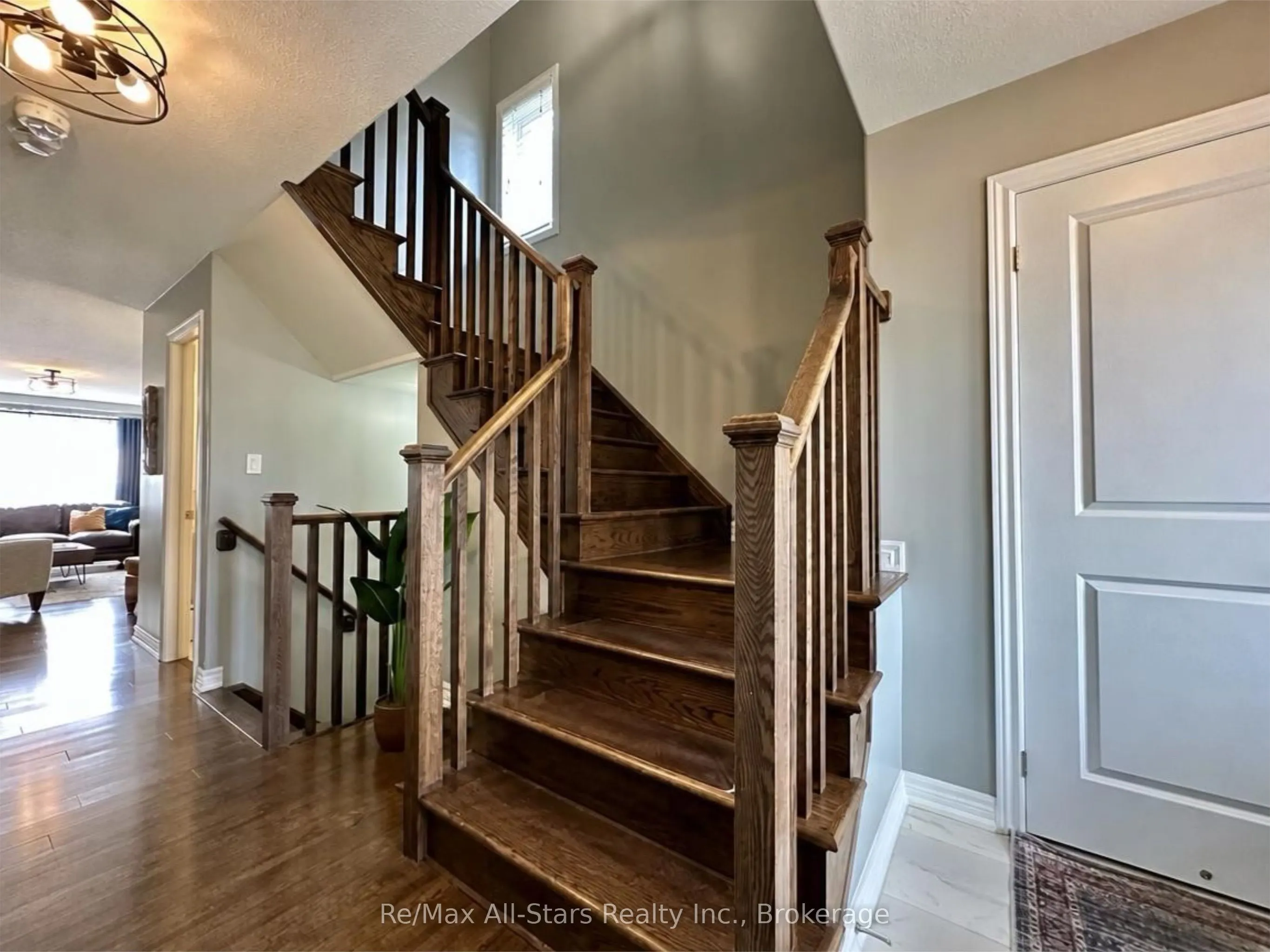 9 Briarwood Avenue