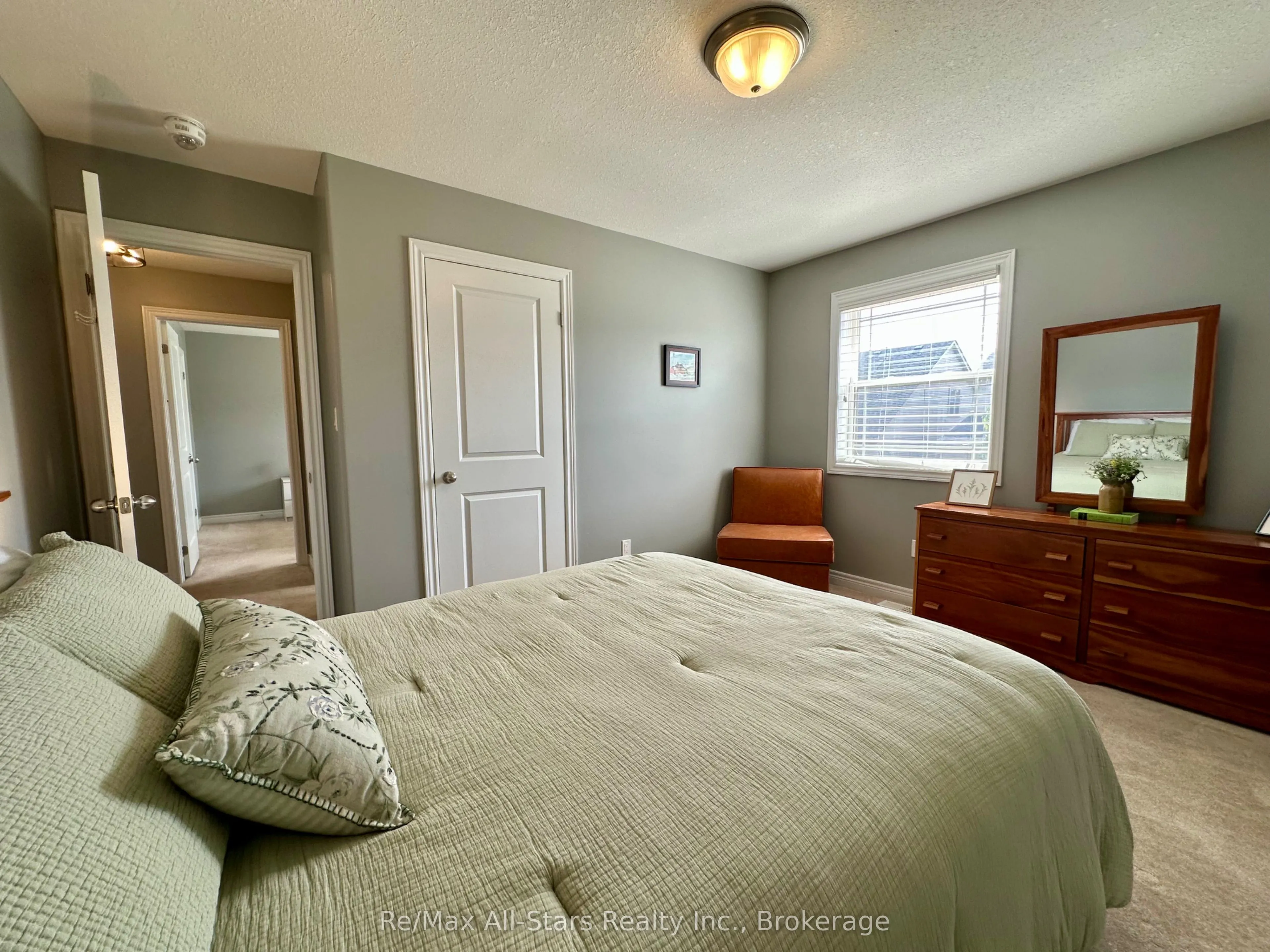 9 Briarwood Avenue