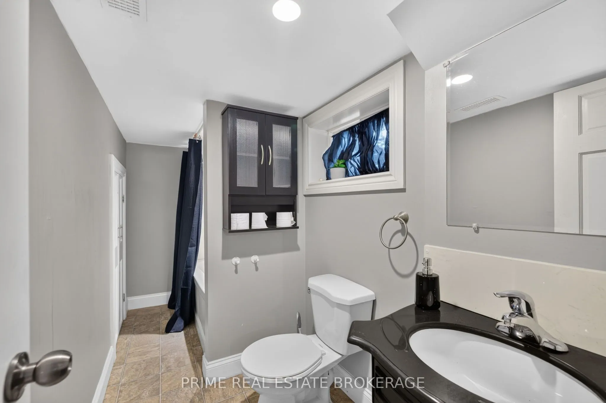 586 Cheapside Street