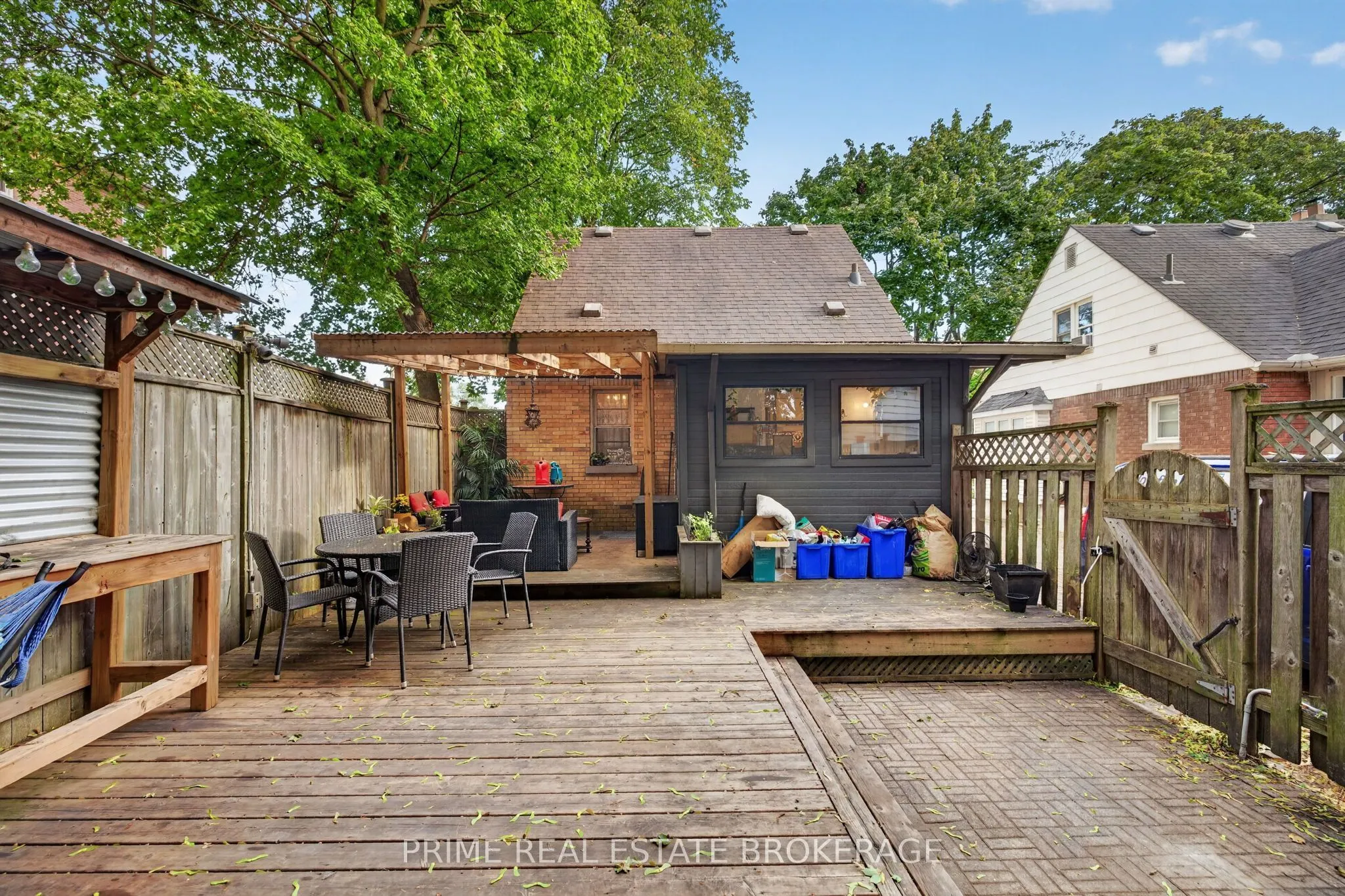 586 Cheapside Street