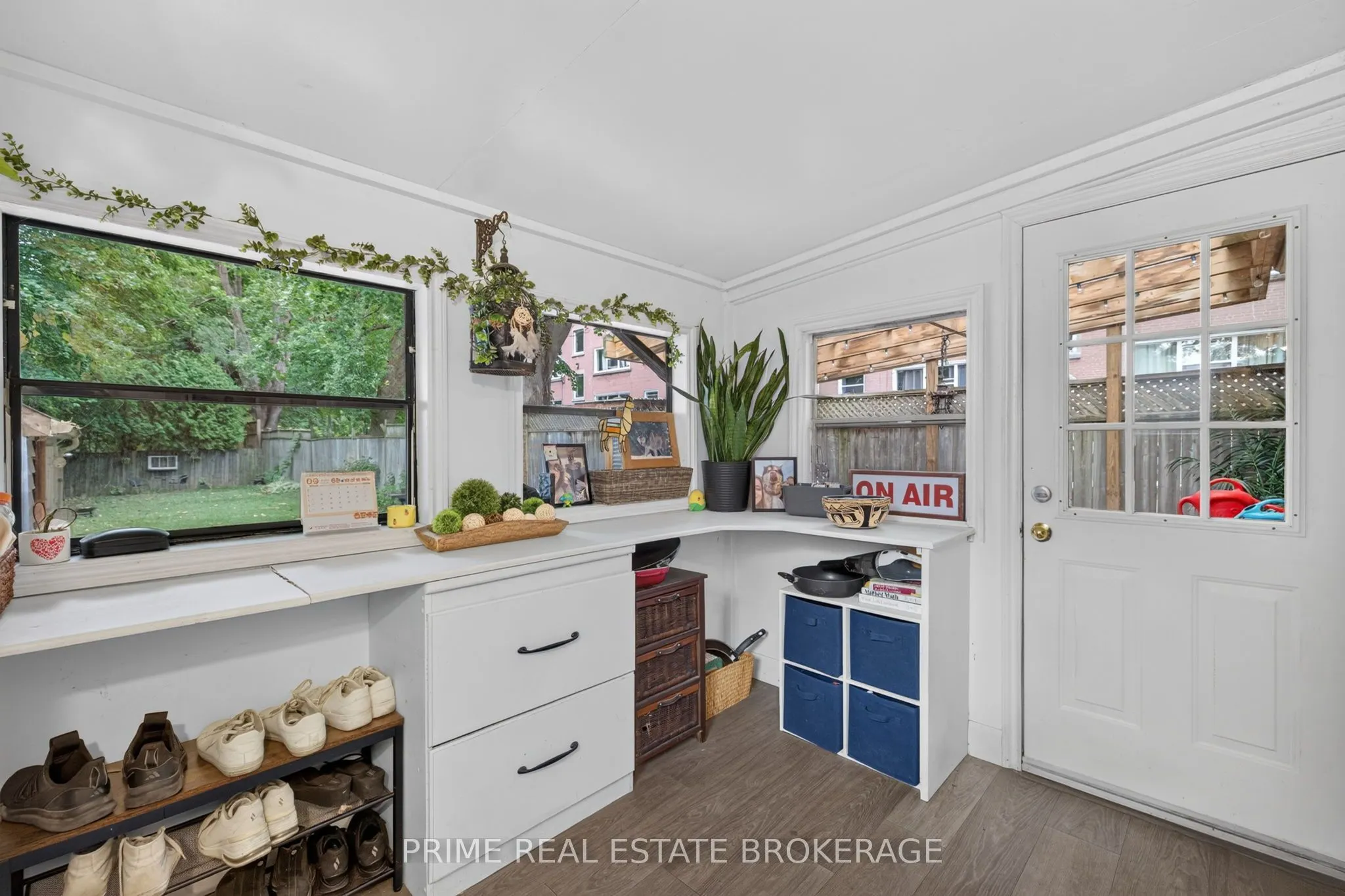 586 Cheapside Street