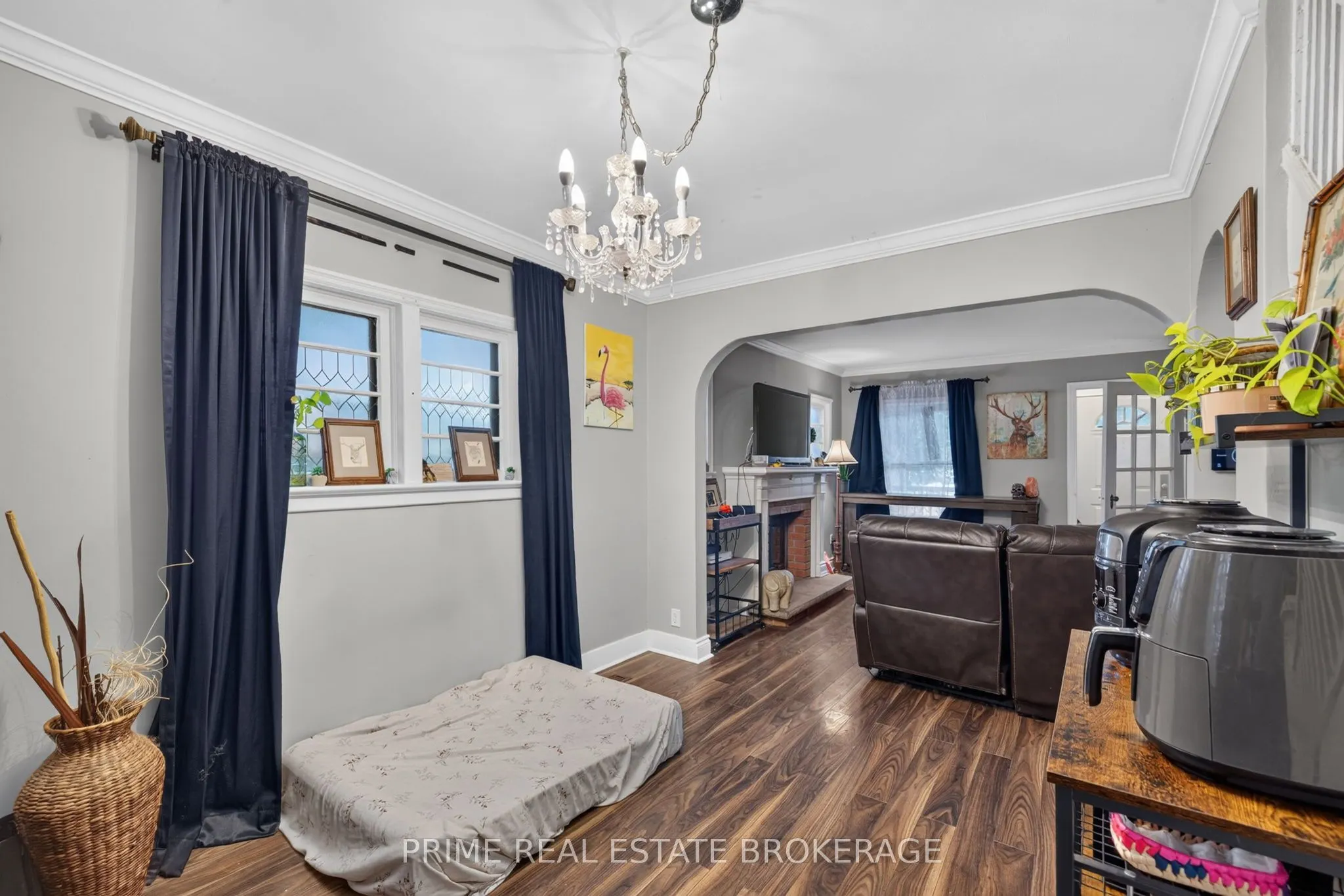 586 Cheapside Street