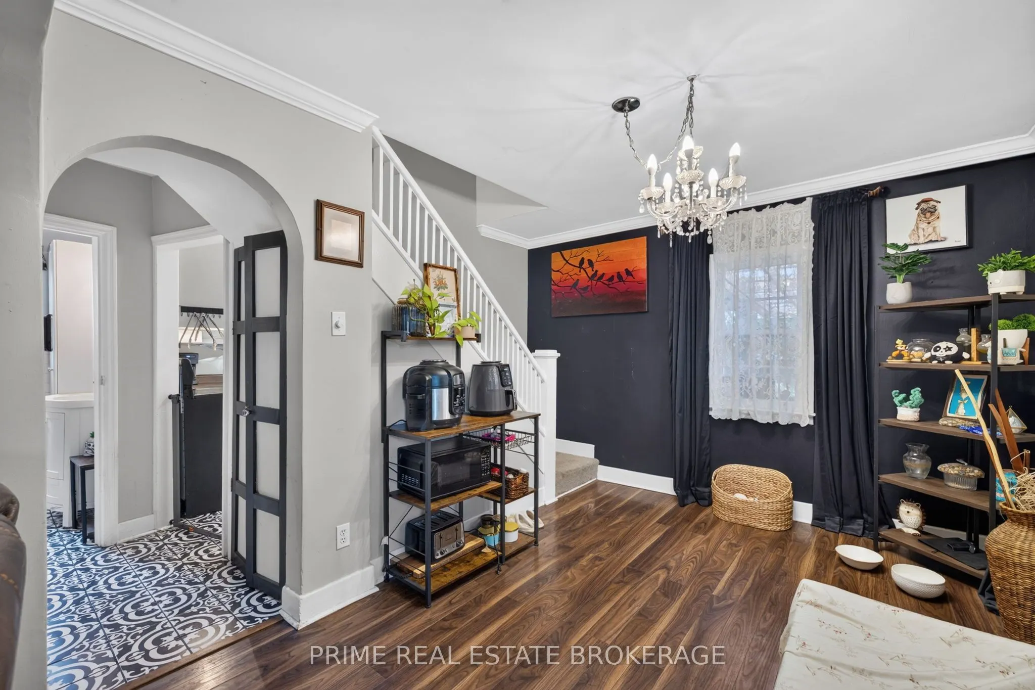 586 Cheapside Street