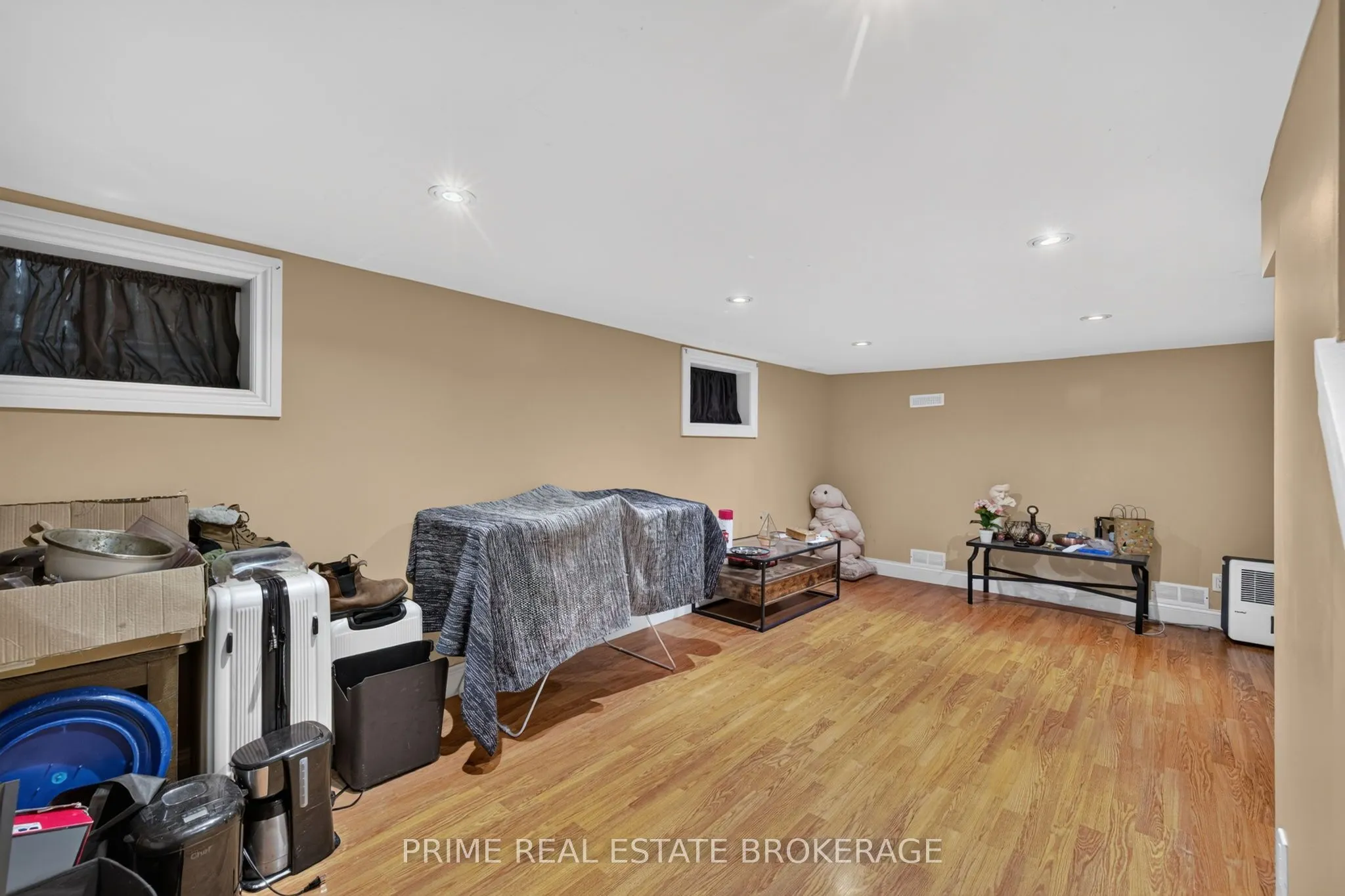 586 Cheapside Street