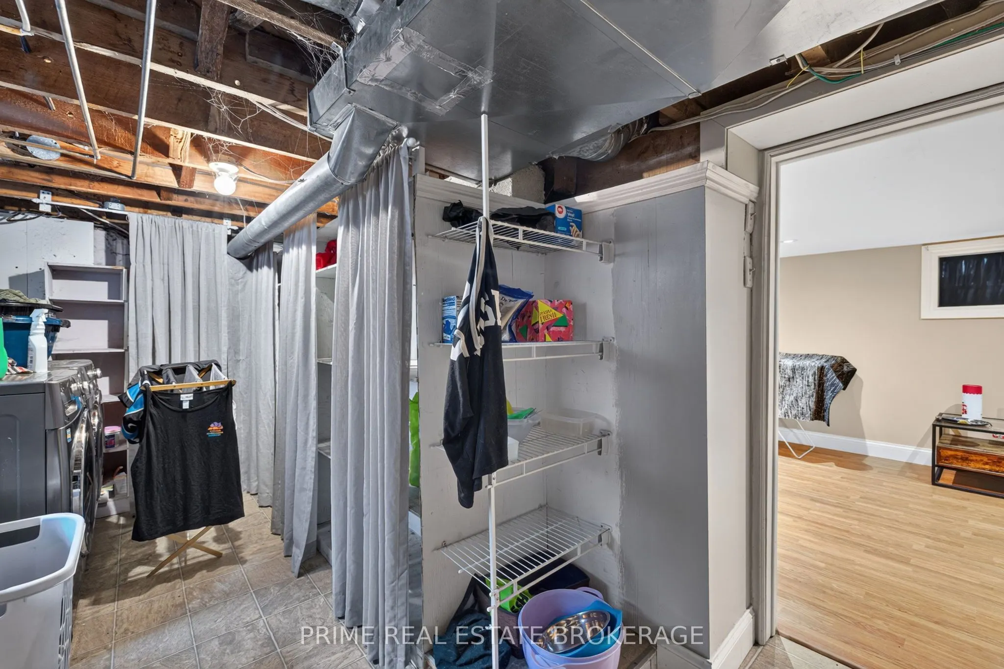 586 Cheapside Street