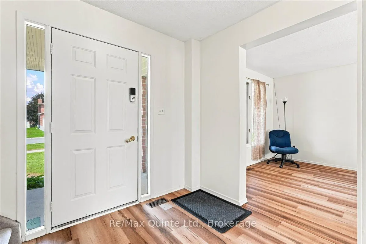 281 College Street W