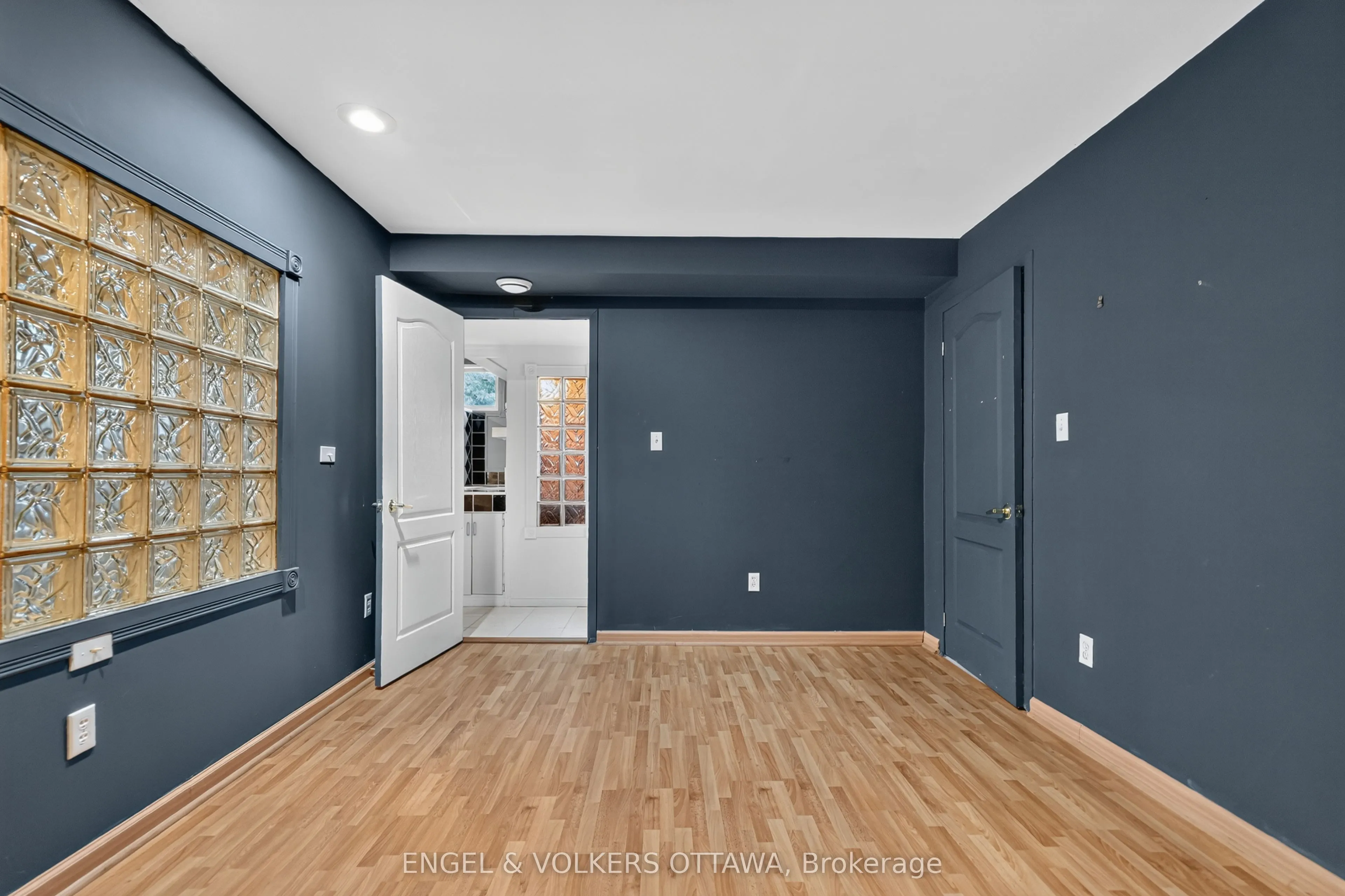 2642 Marble Crescent