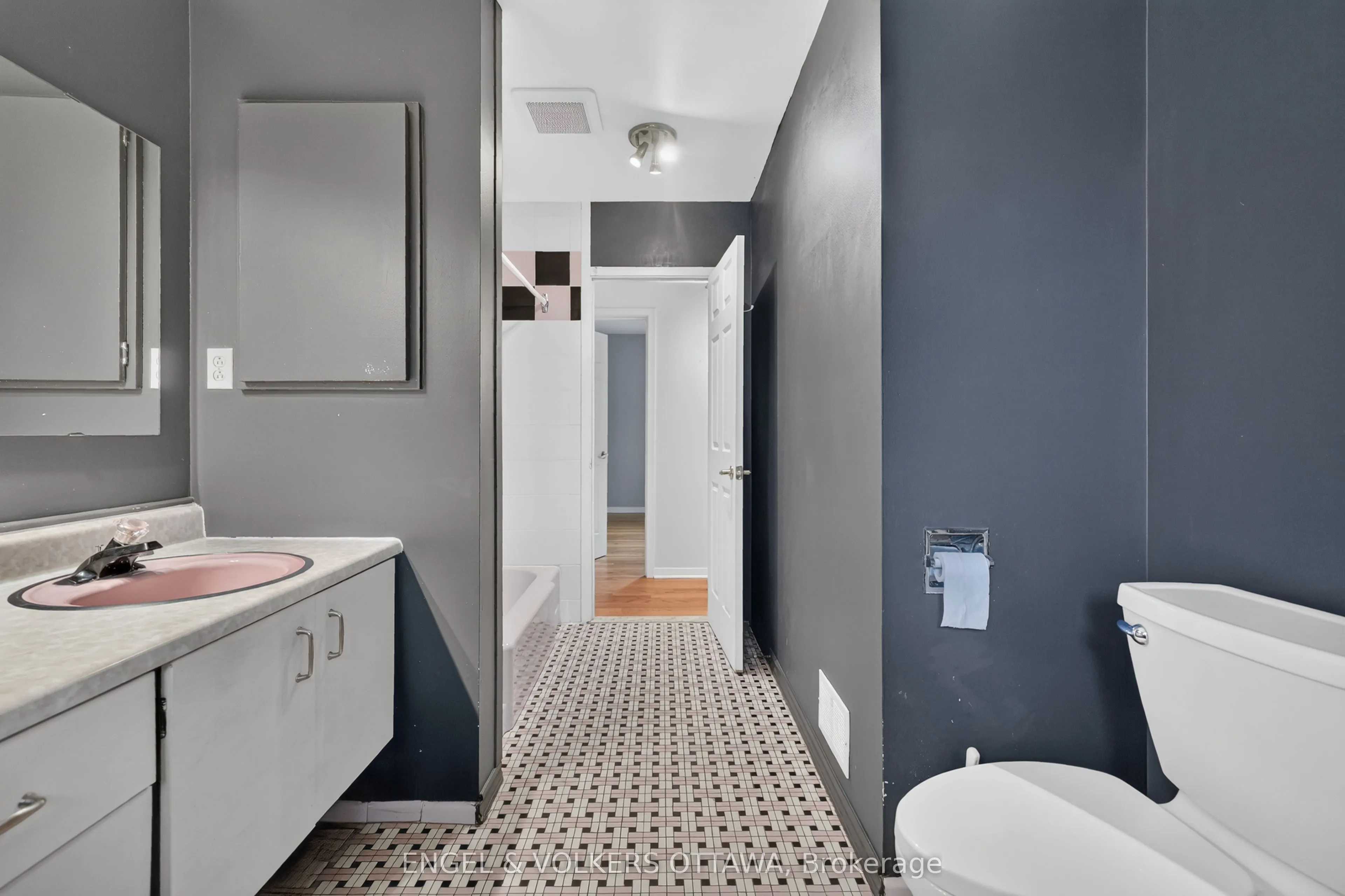 2642 Marble Crescent