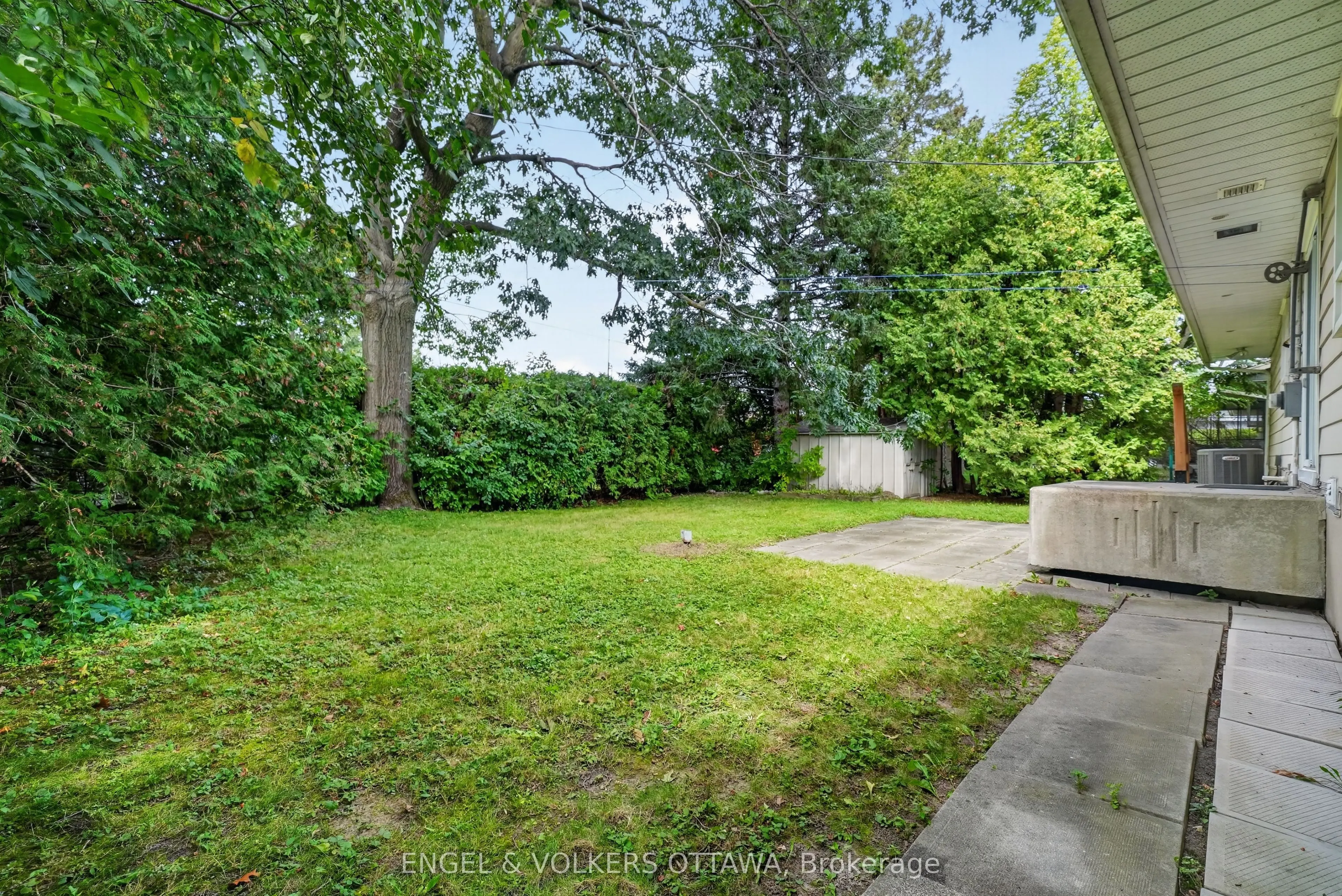 2642 Marble Crescent