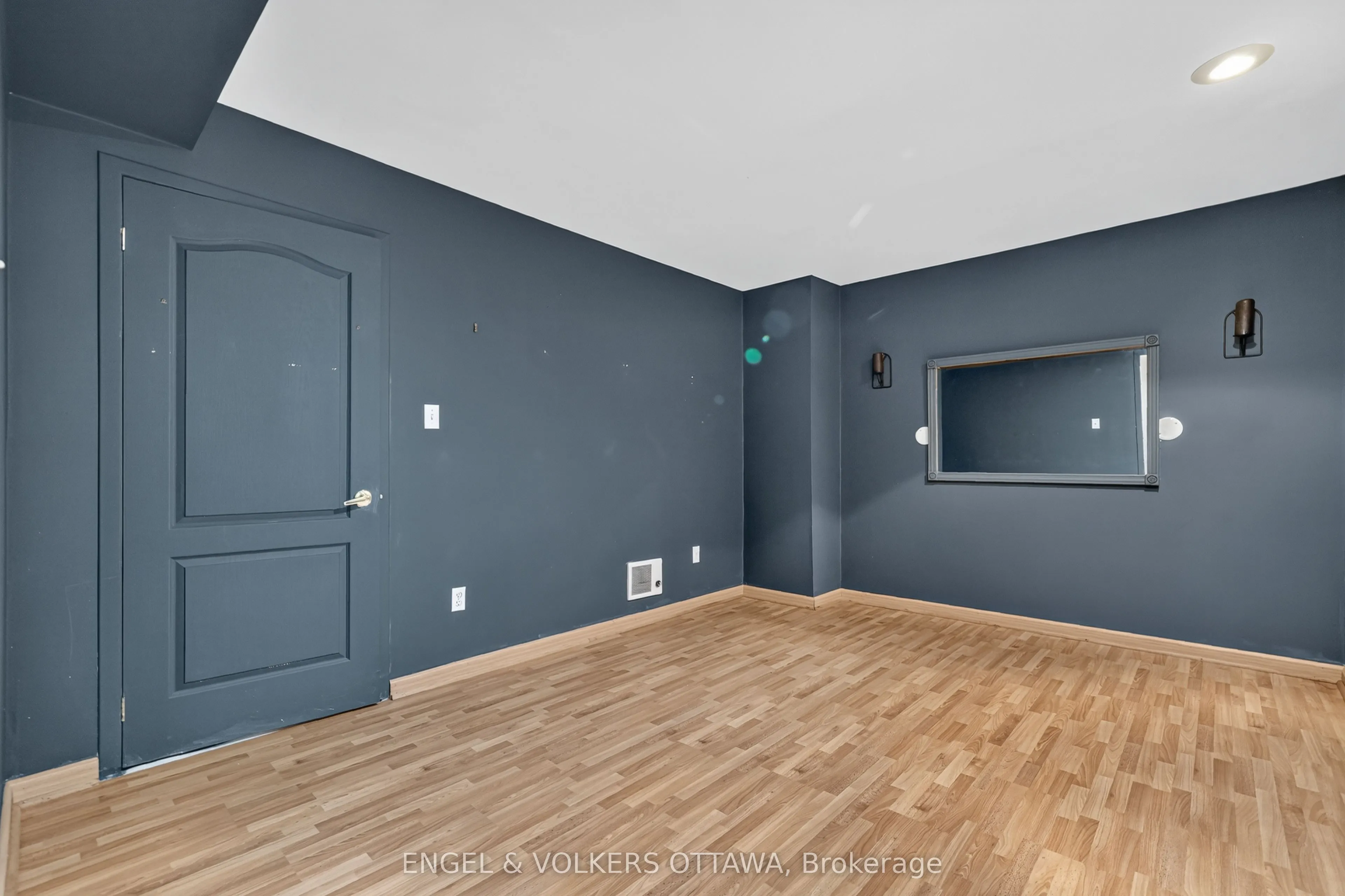 2642 Marble Crescent