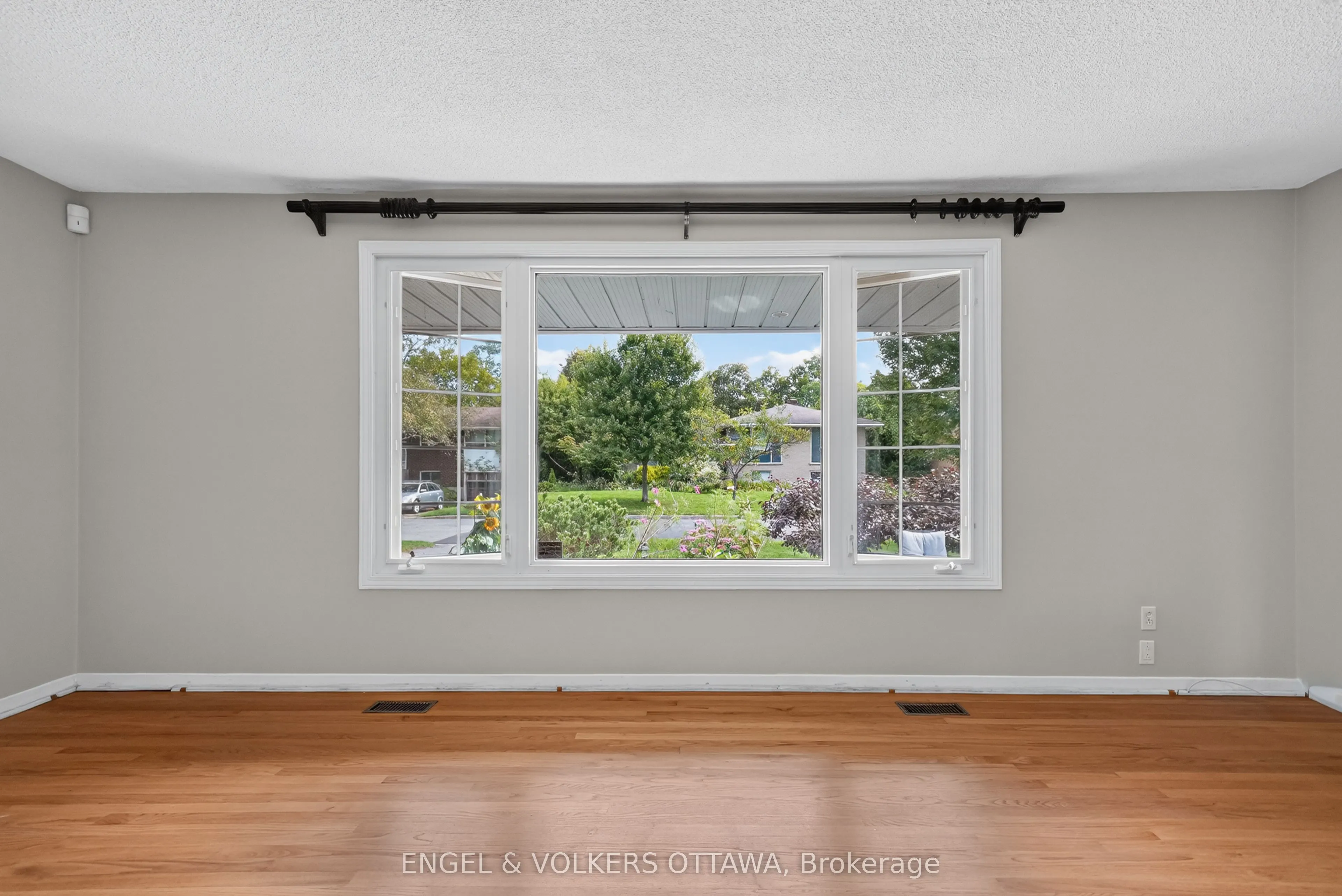 2642 Marble Crescent