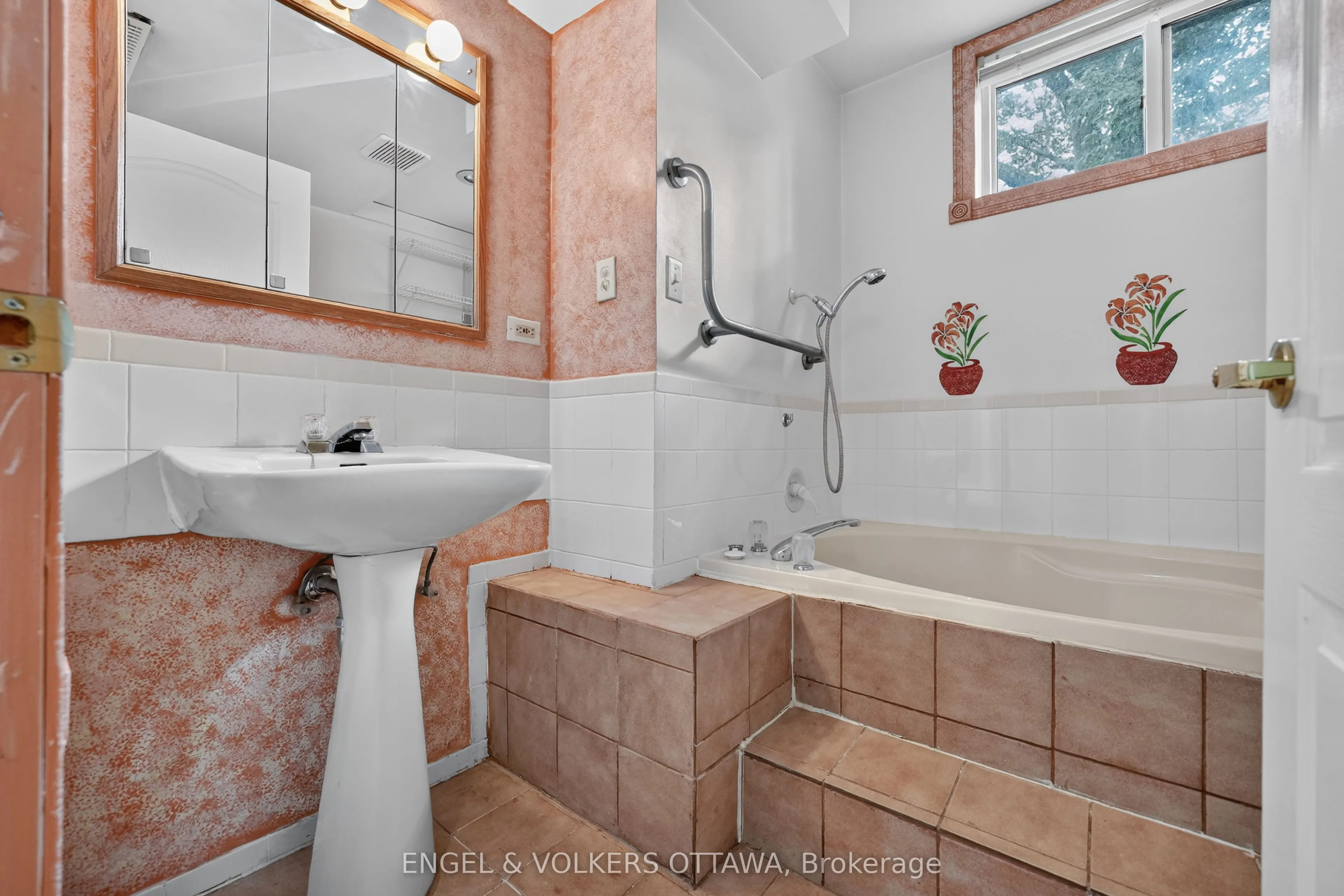 2642 Marble Crescent