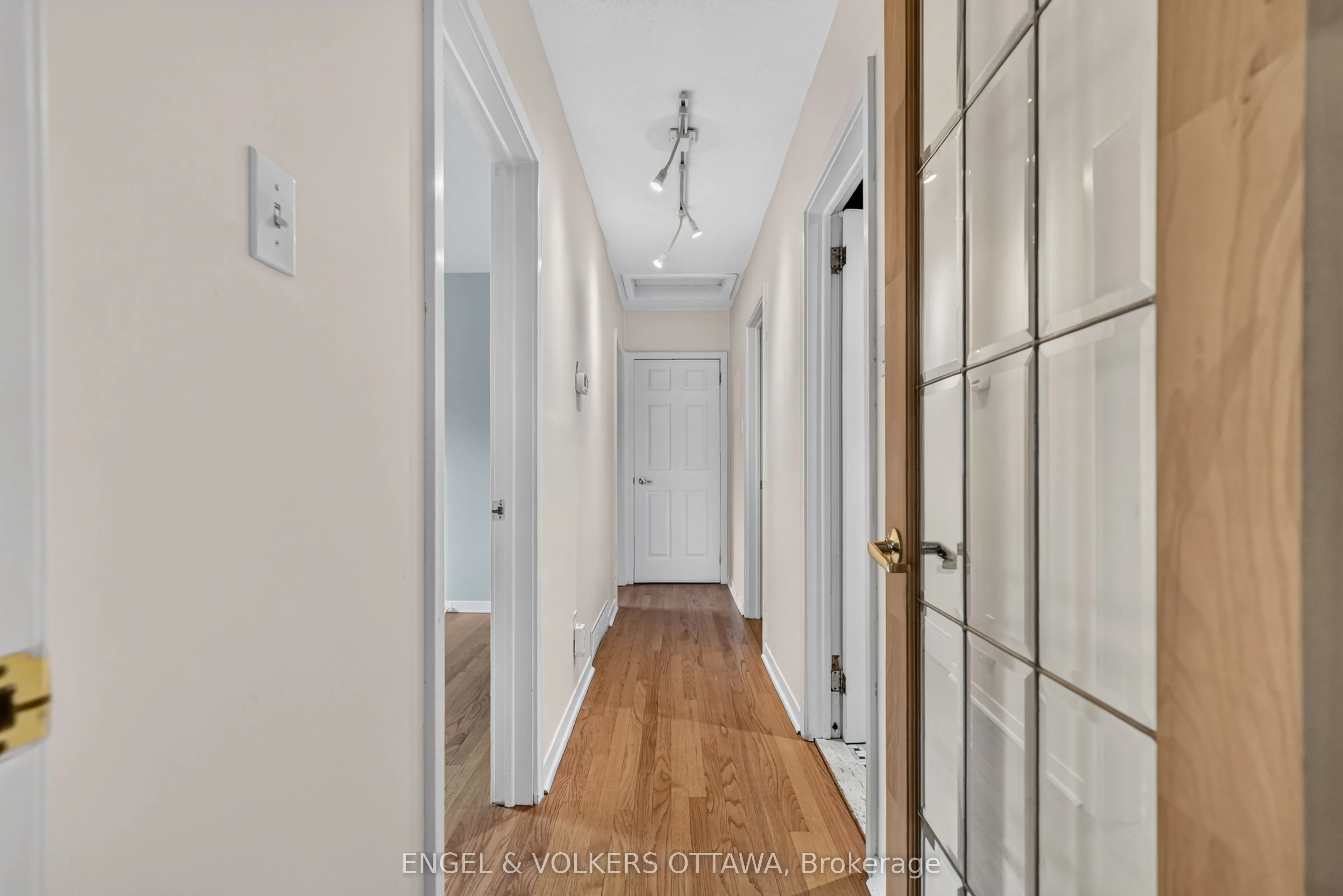 2642 Marble Crescent