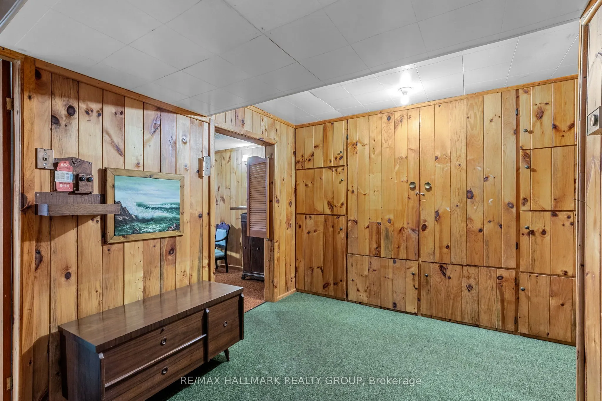 2376 Blackstone Crescent