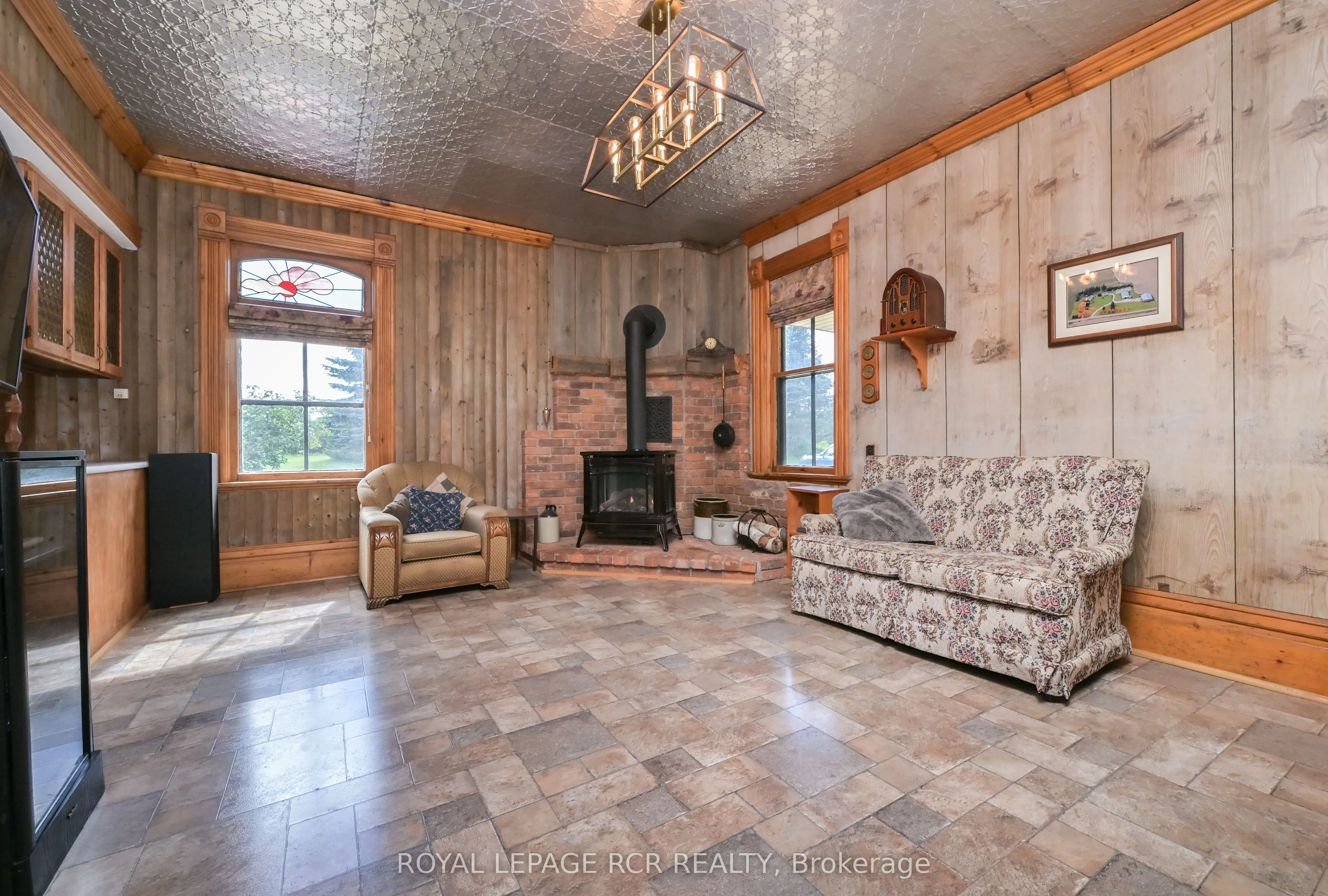 638394 Prince of Wales Road