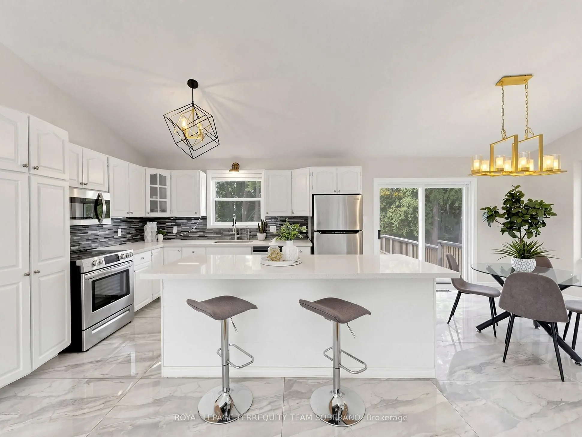 125 White Oaks Avenue