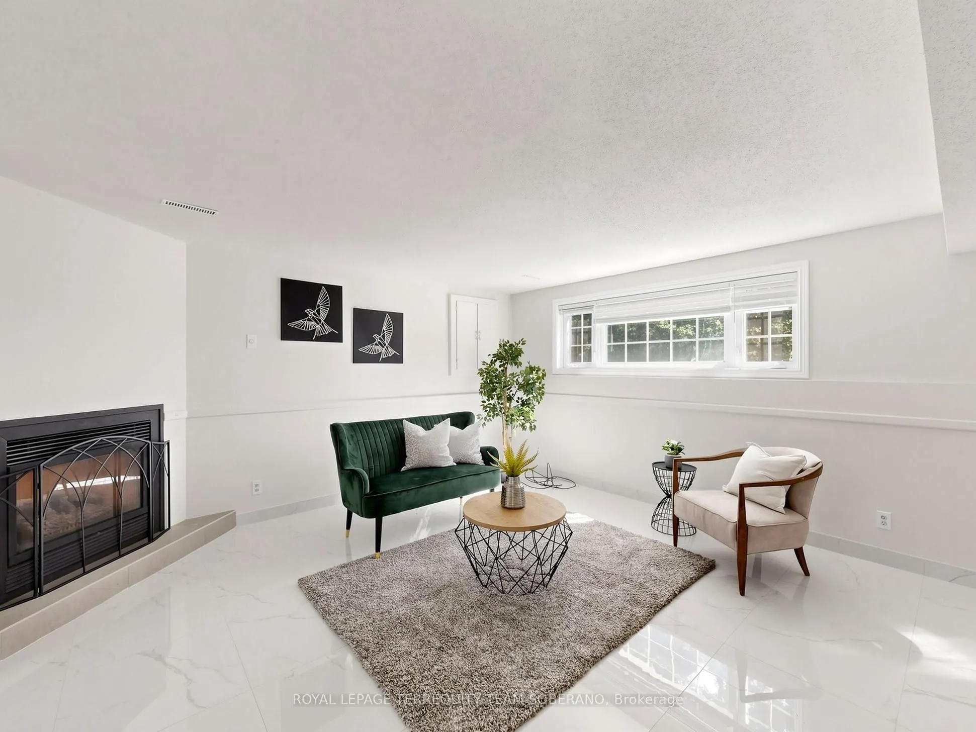 125 White Oaks Avenue