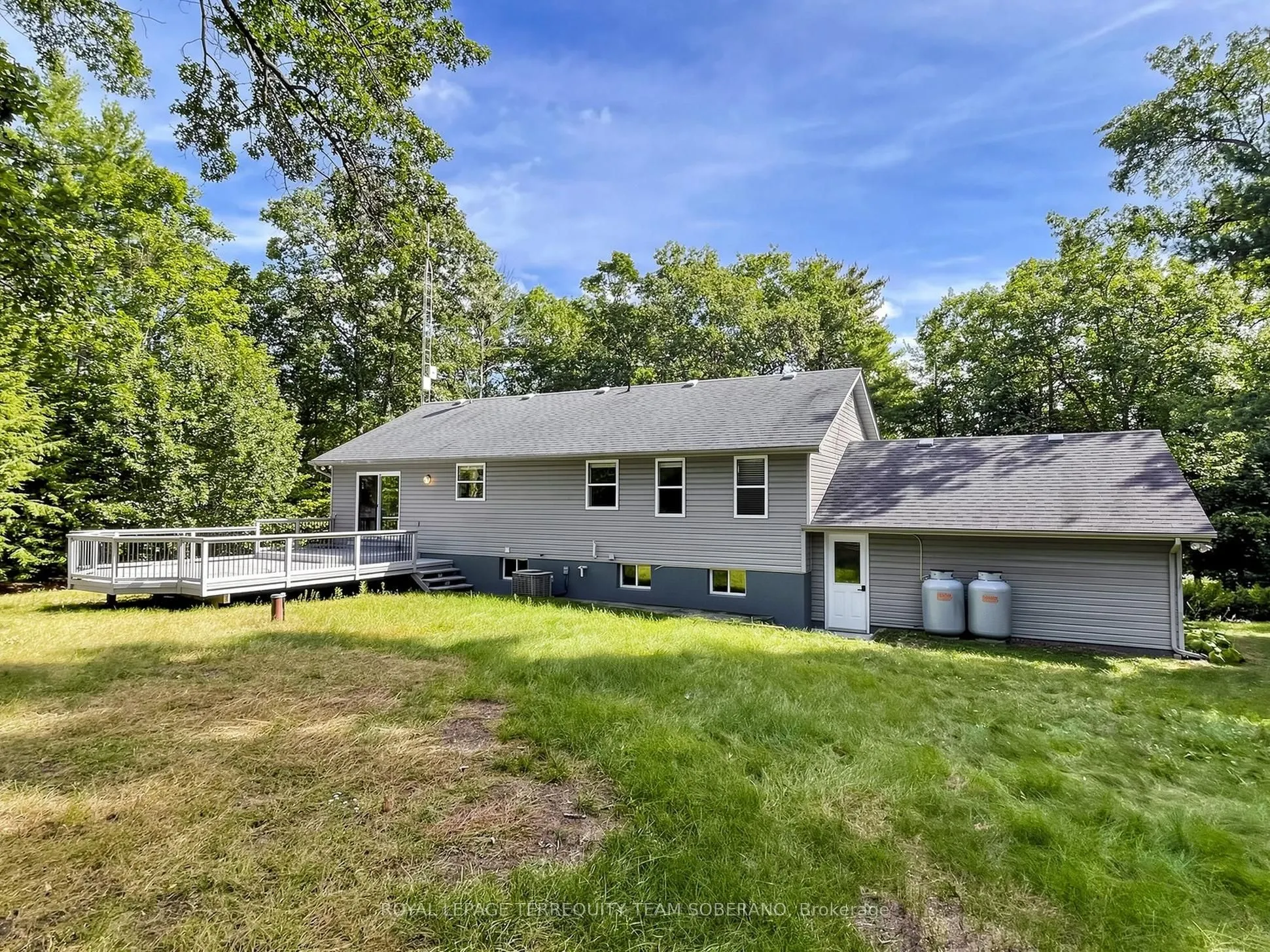 125 White Oaks Avenue