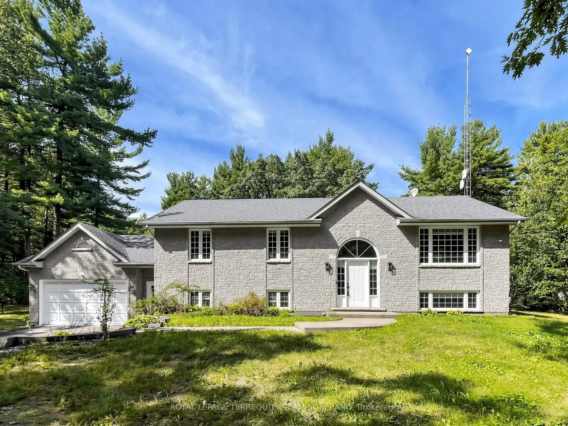 125 White Oaks Avenue