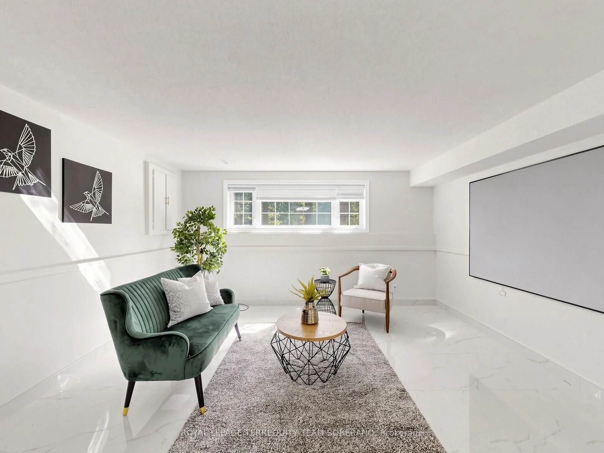 125 White Oaks Avenue