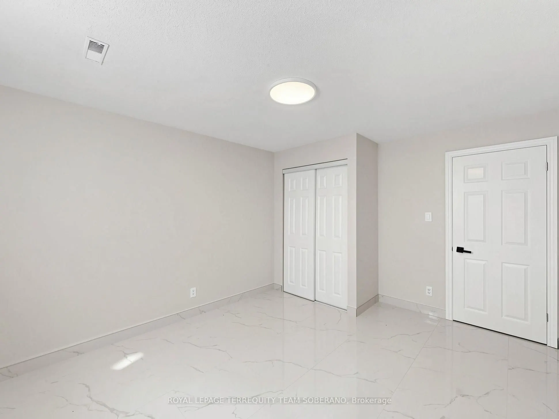 125 White Oaks Avenue