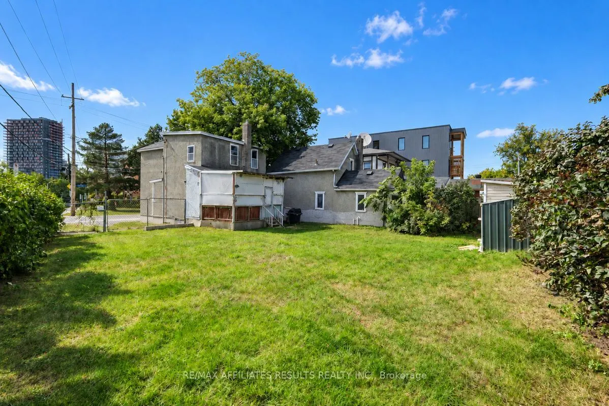 321 Savard Avenue