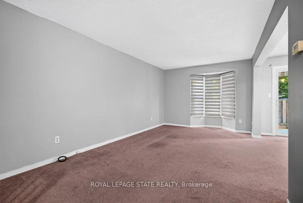 2 Royalwood Court #20