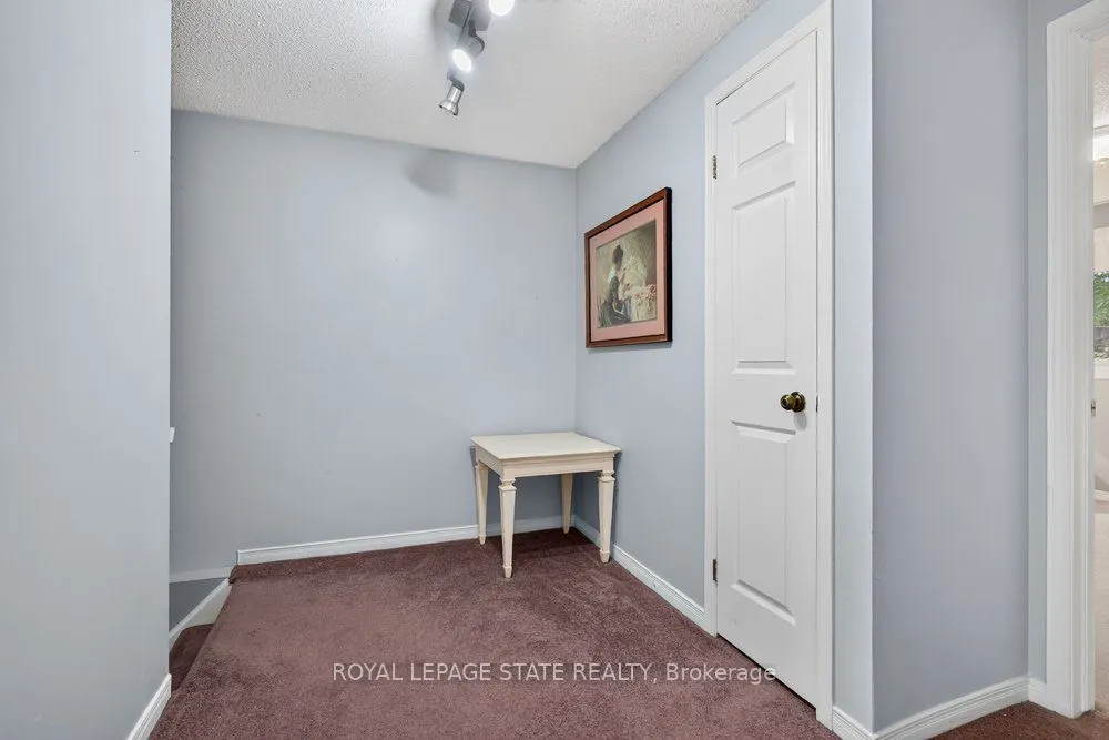 2 Royalwood Court #20