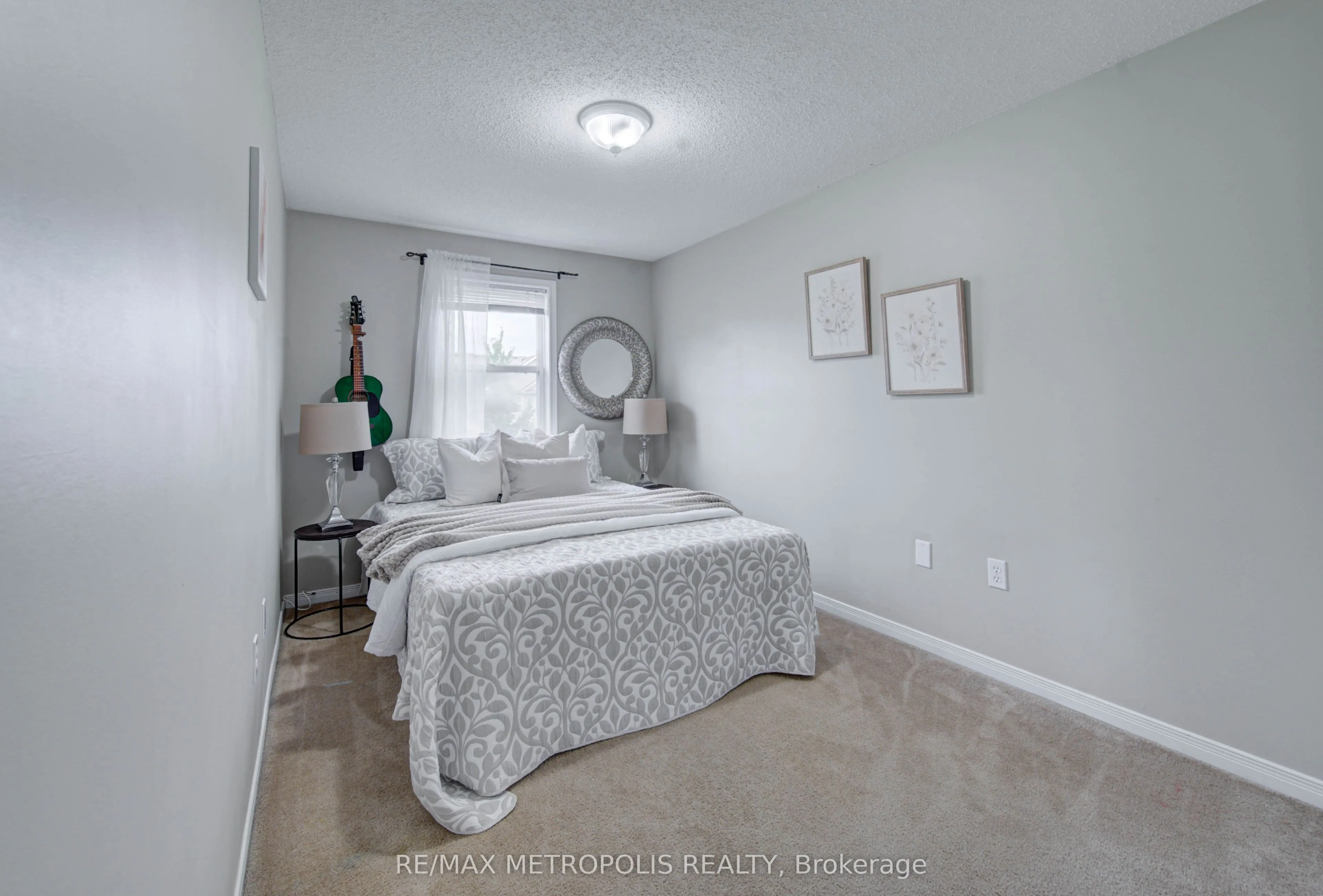 124 GOSLING Gardens #37