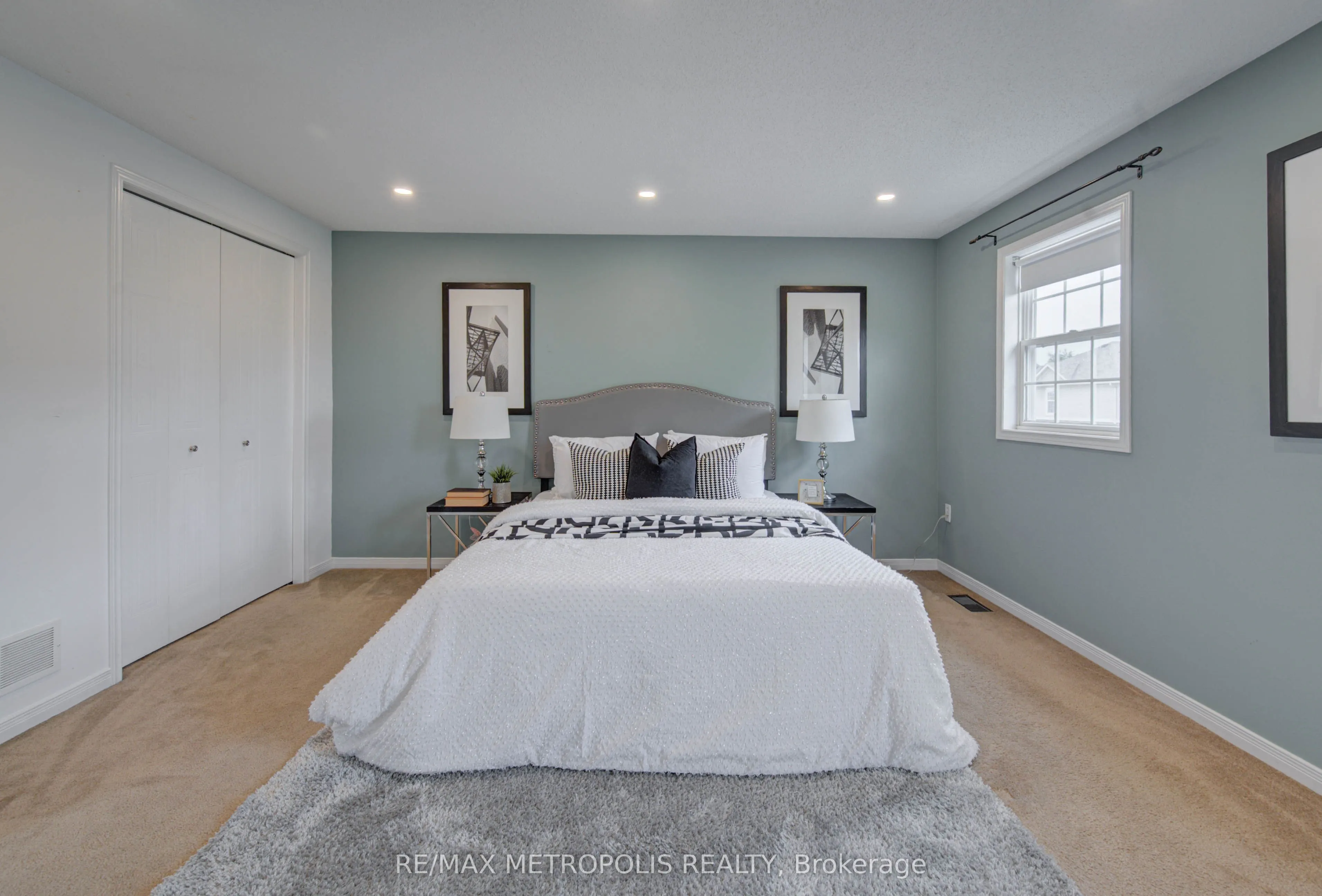 124 GOSLING Gardens #37