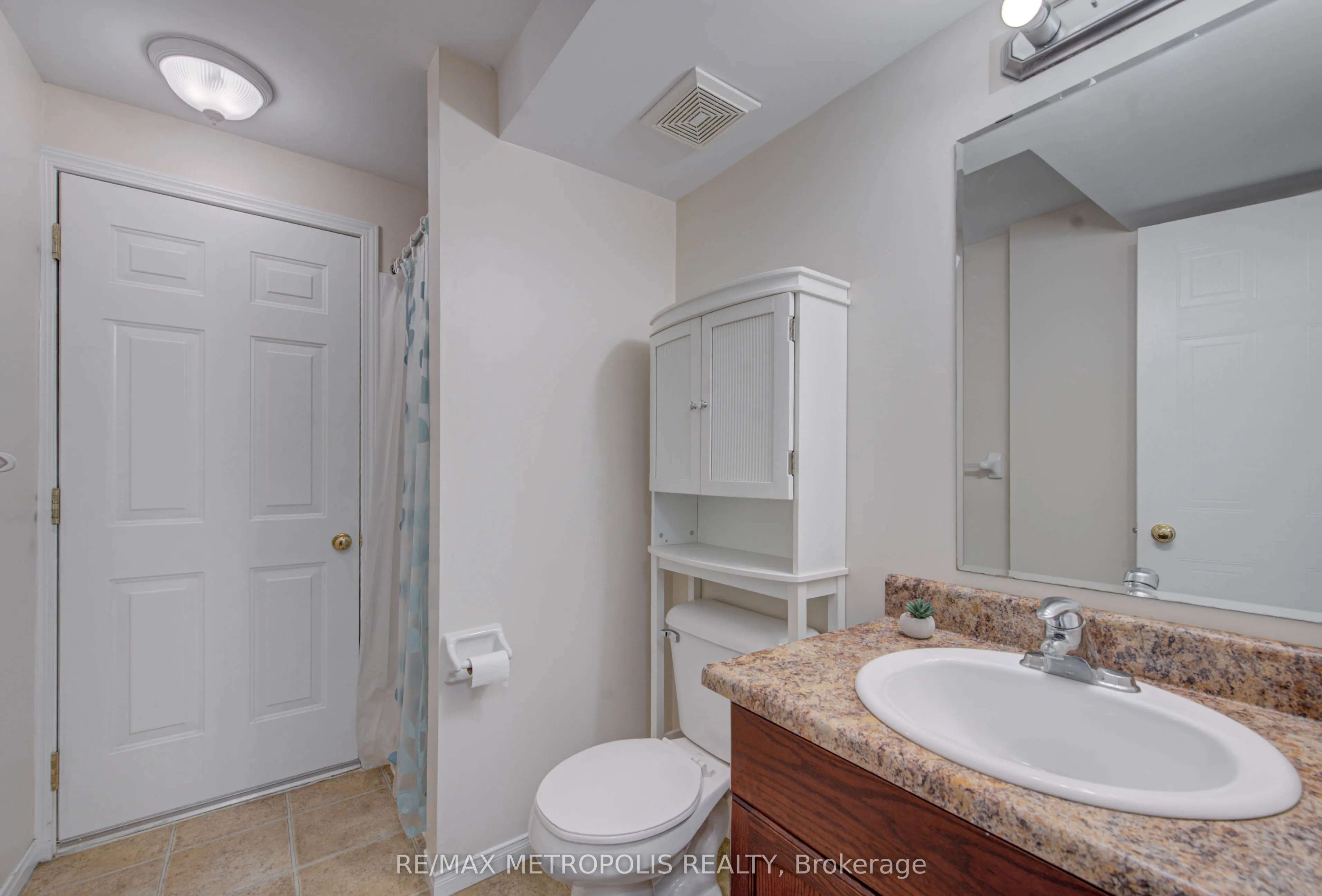124 GOSLING Gardens #37