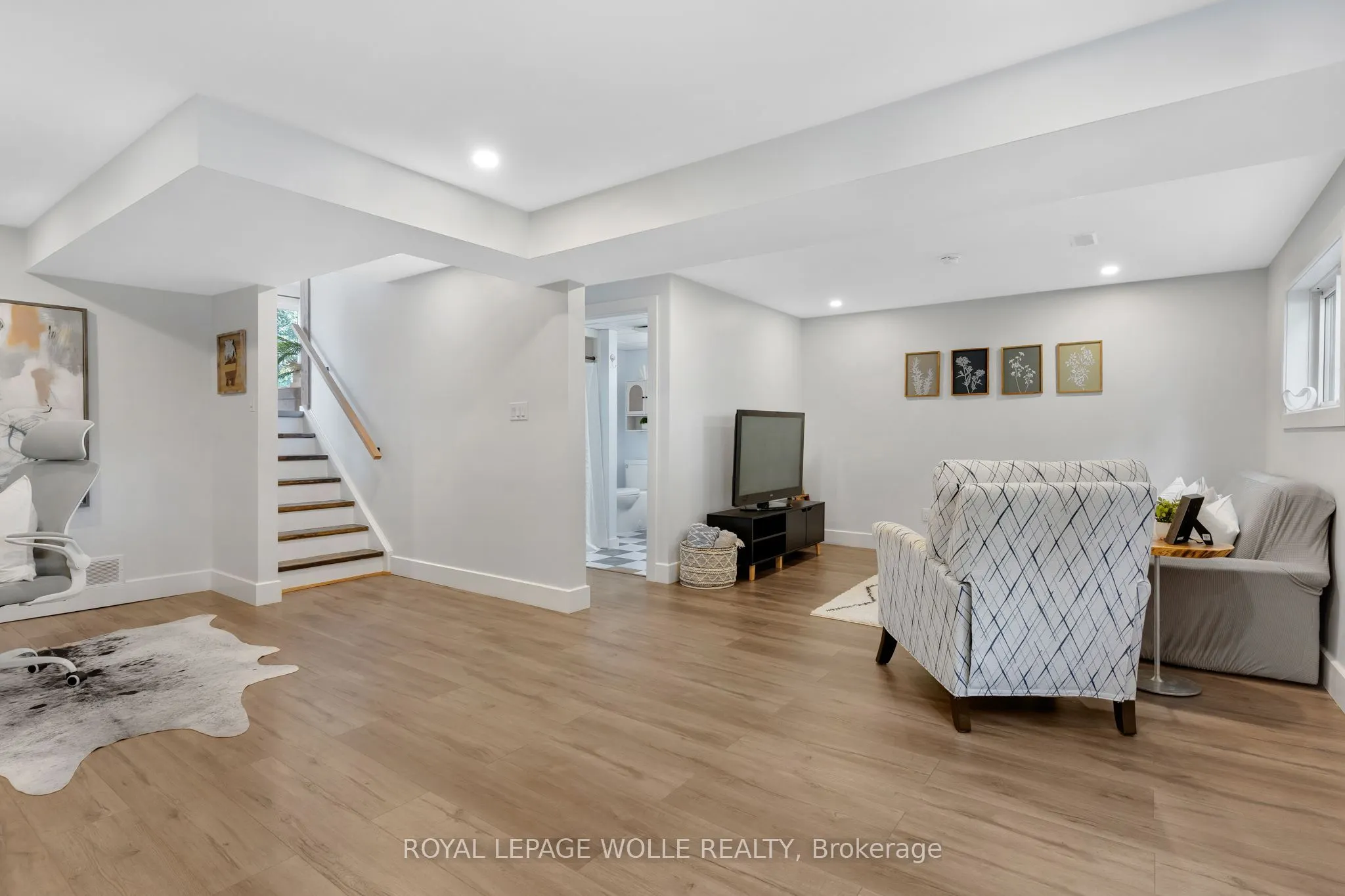 477 Kingscourt Drive #B