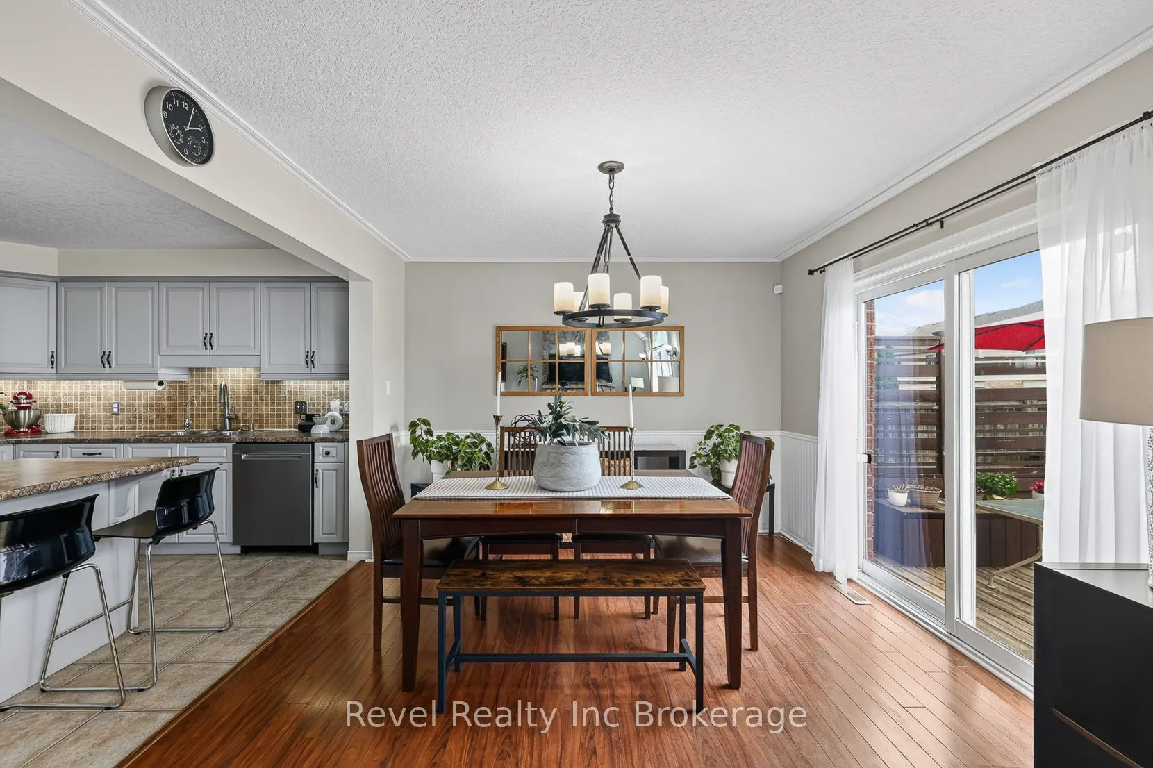 762 Frontenac Crescent