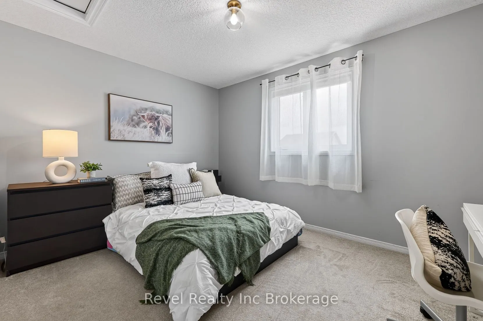762 Frontenac Crescent
