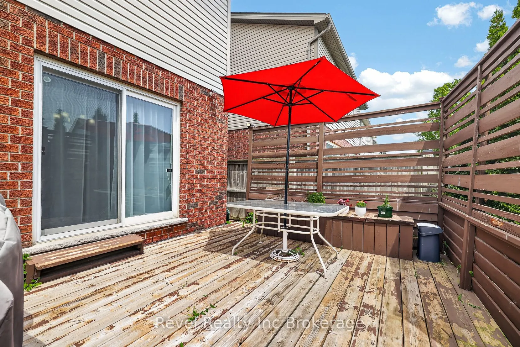 762 Frontenac Crescent