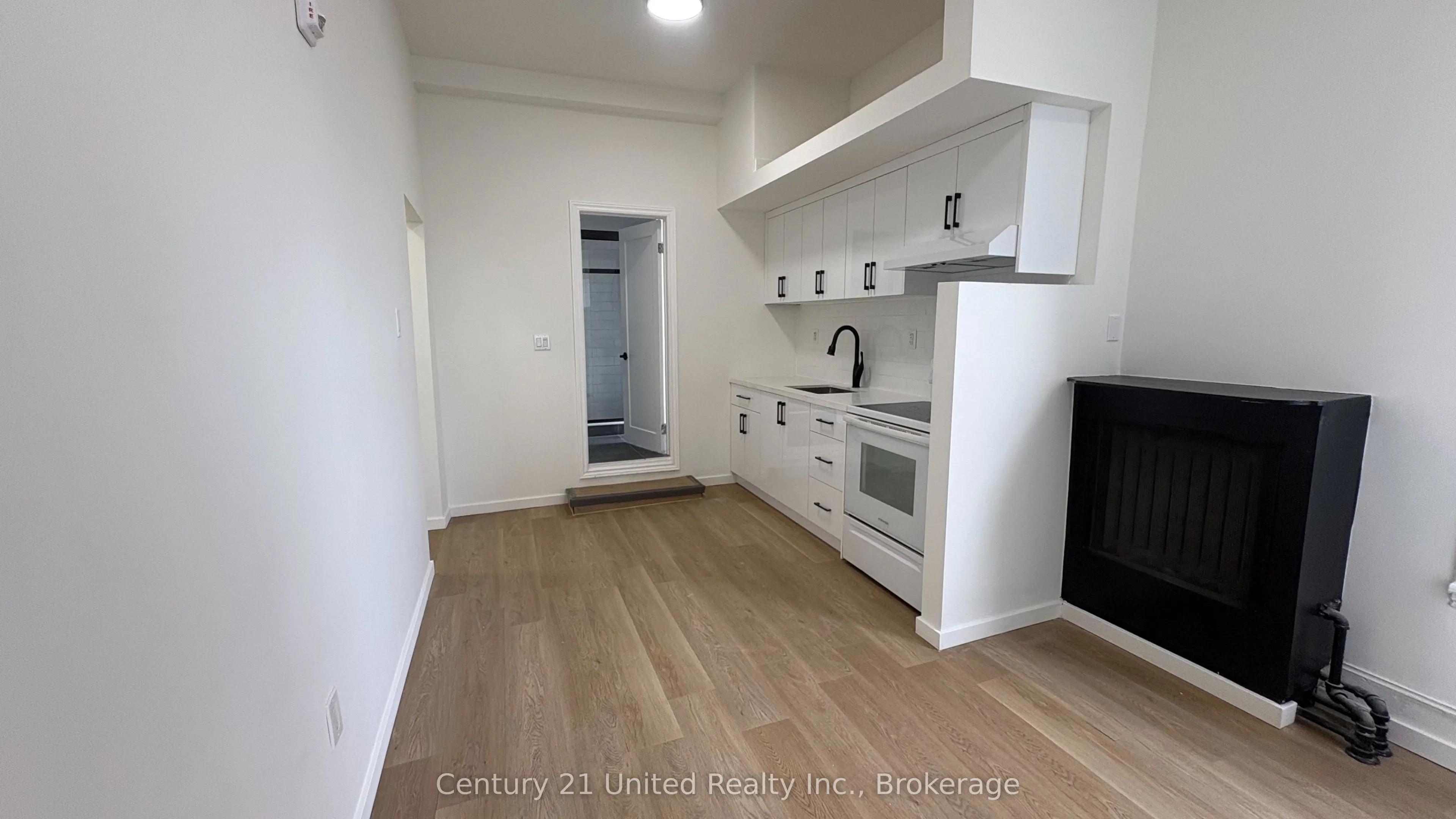 172.5 Hunter Street W #9