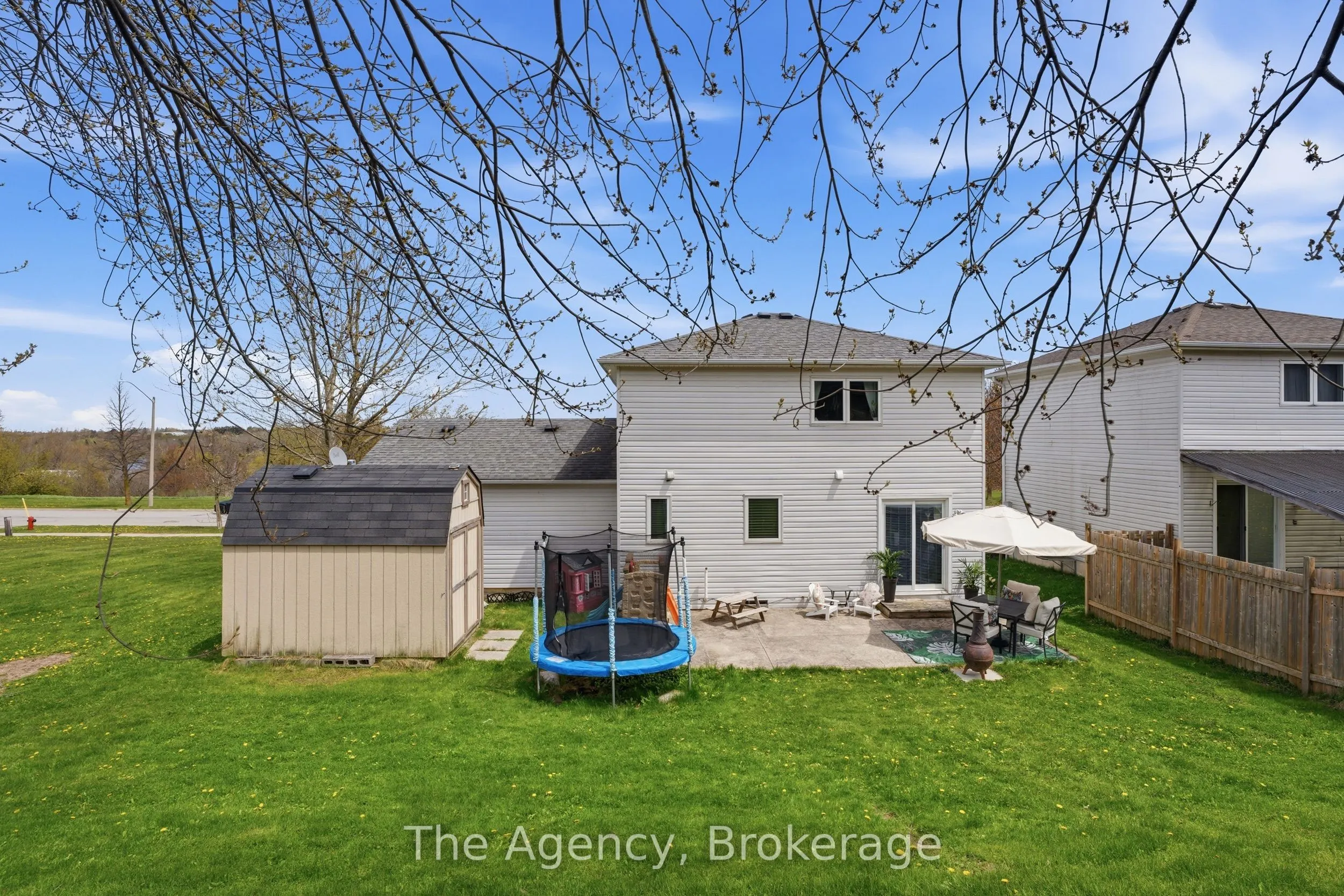 110 Leeson Street S