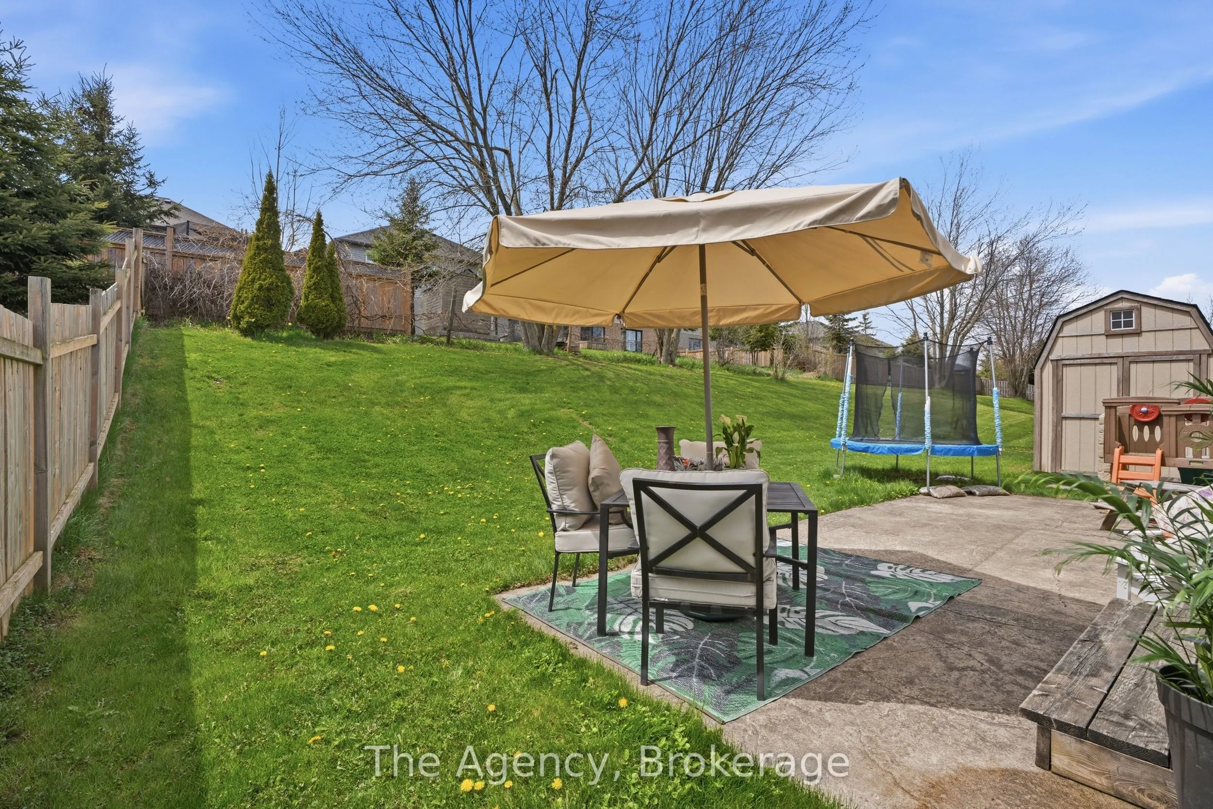 110 Leeson Street S