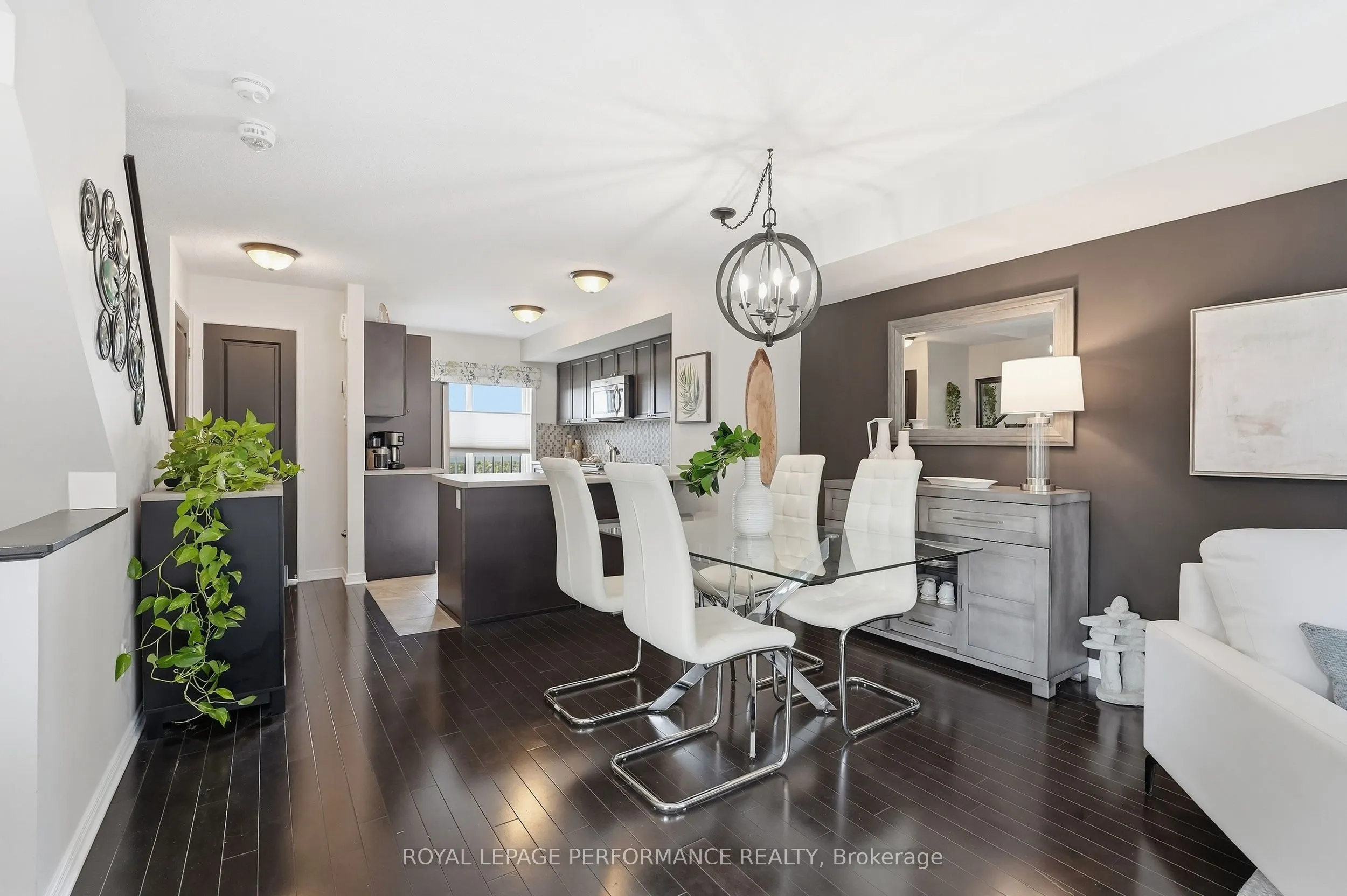 275 Eric Czapnik Way