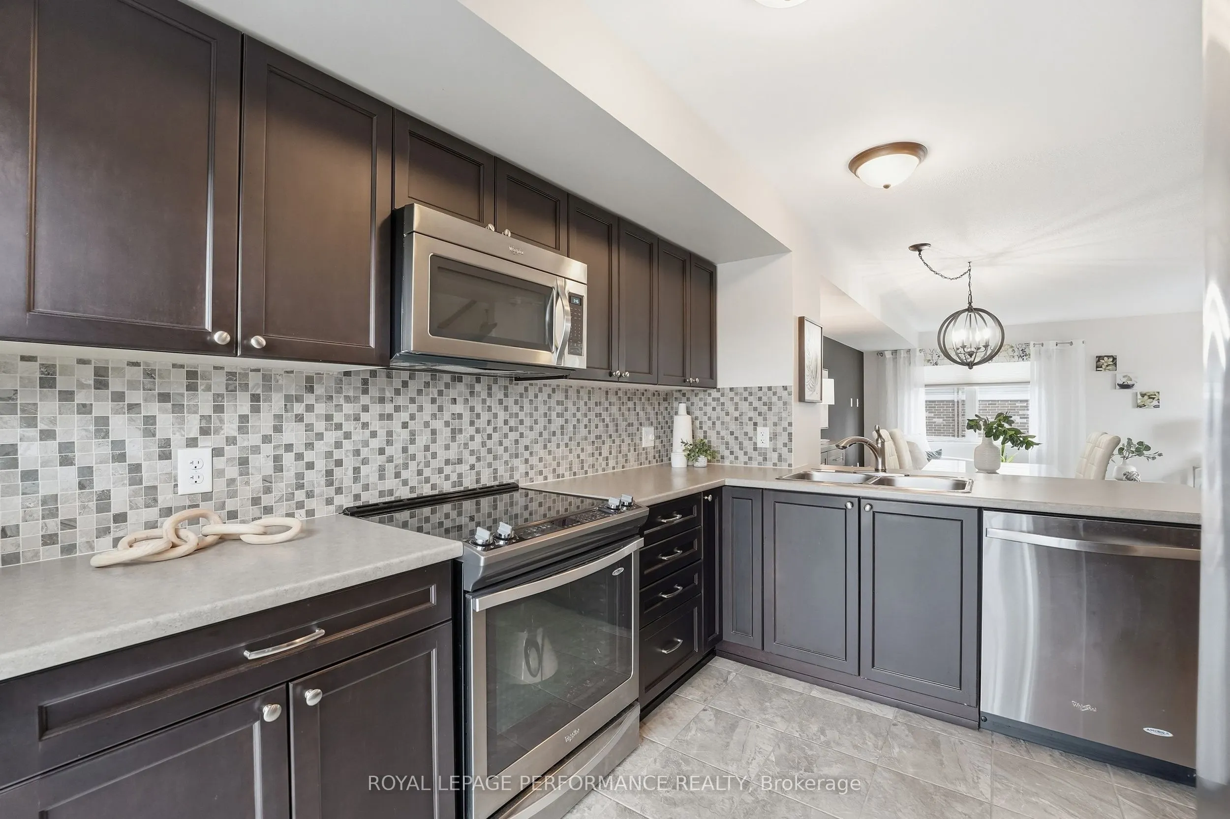 275 Eric Czapnik Way