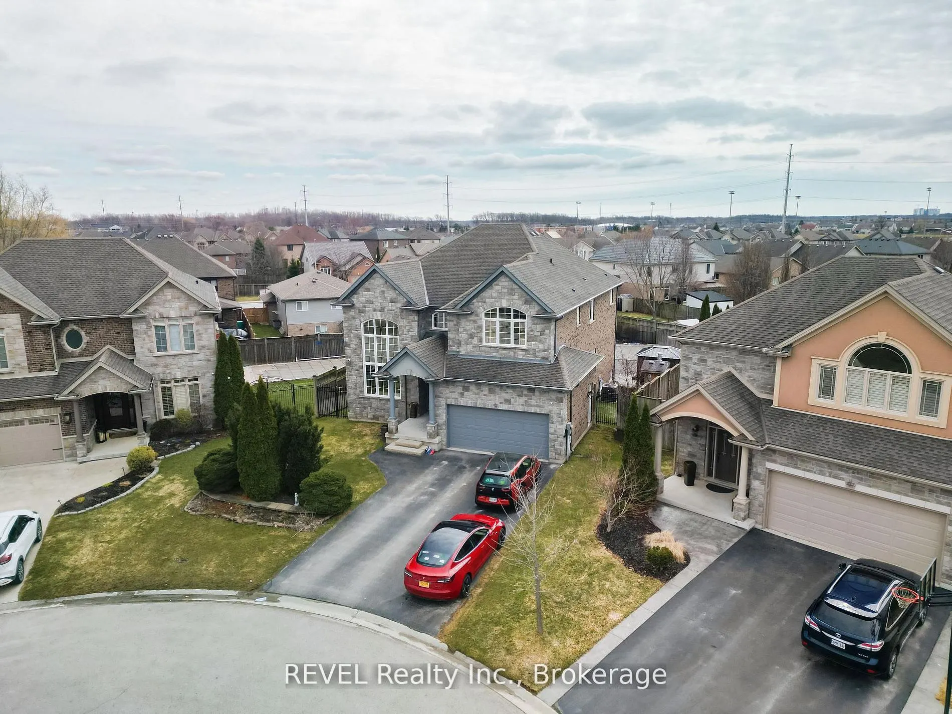 6600 RICHARD Crescent