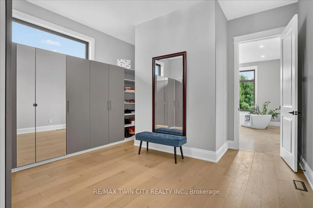 670 Bishopsgate Road #8