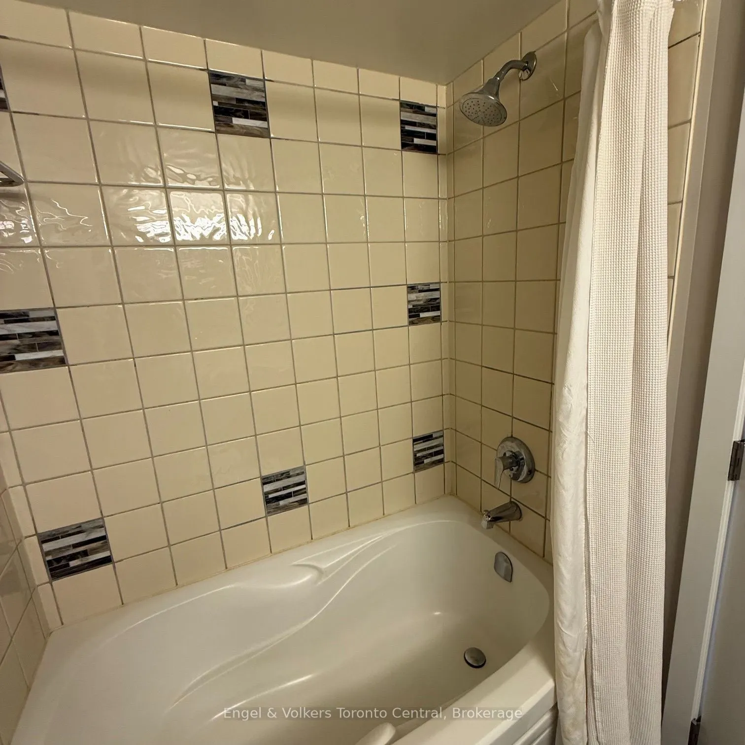 156 Jozo Weider Boulevard #322