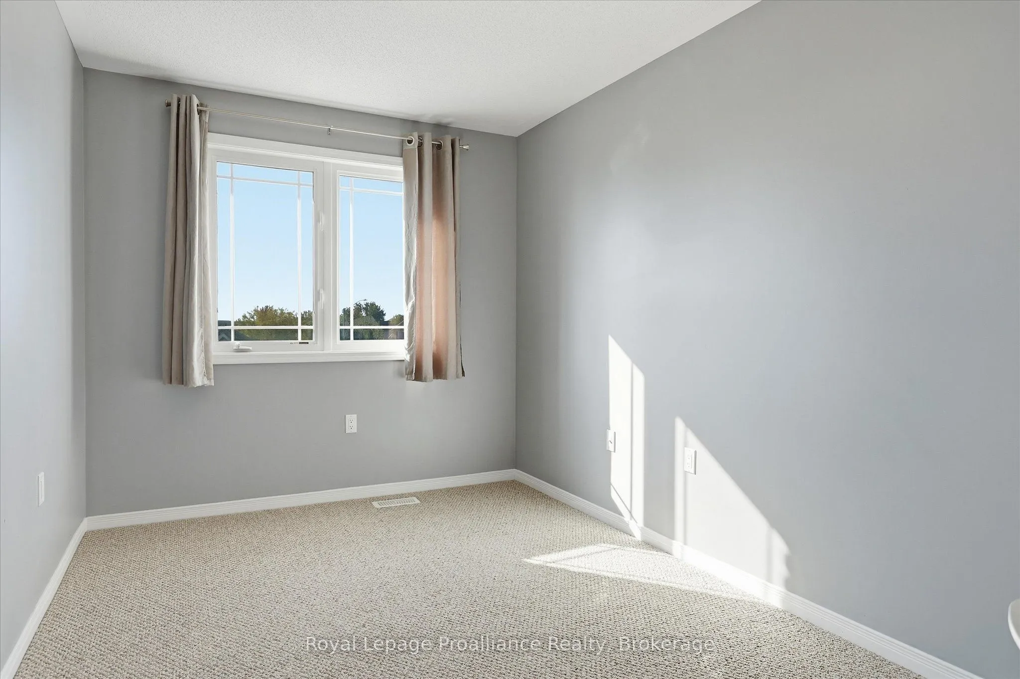82 Parcells Crescent