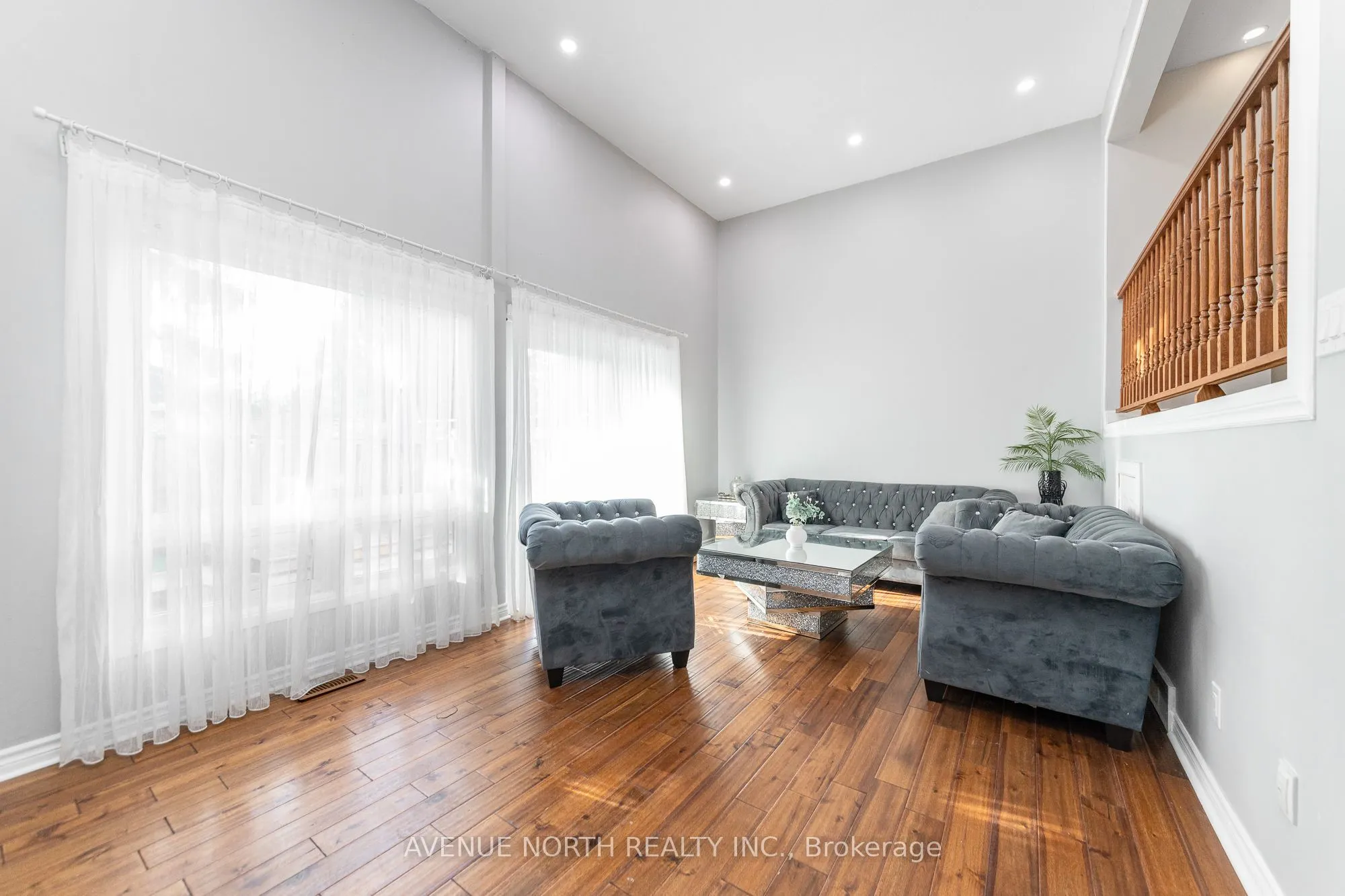 2415 Southvale Crescent #100